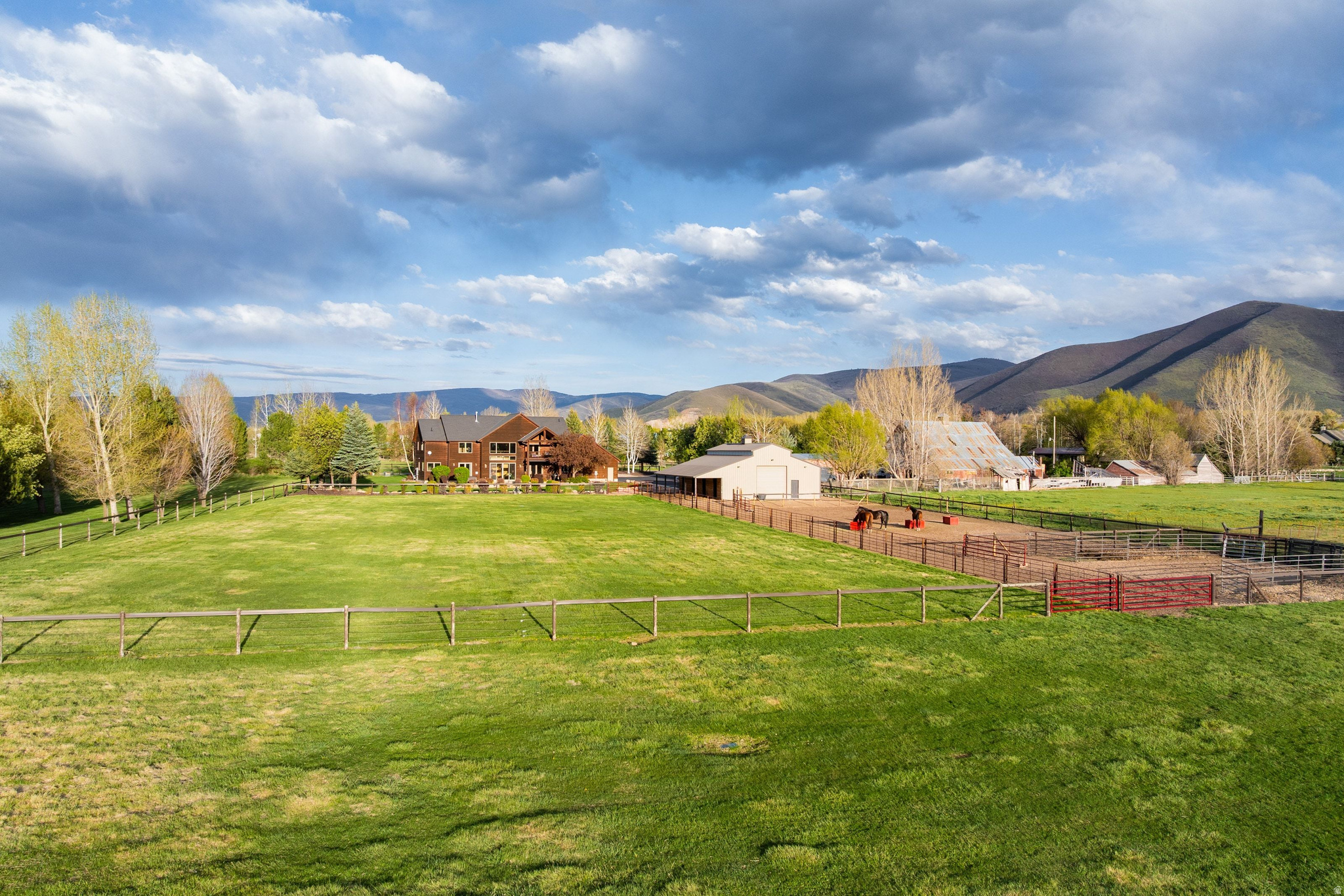 main property photo 30