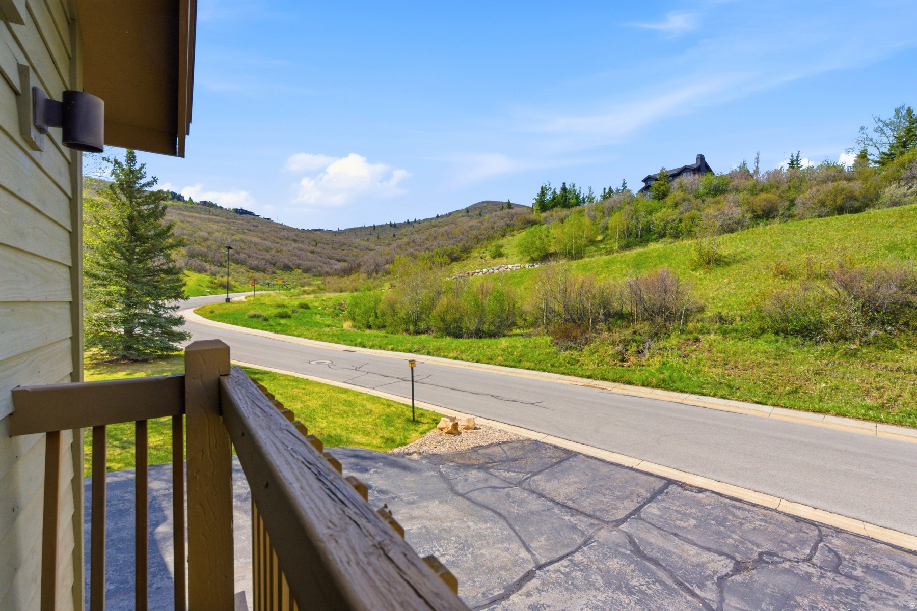 main property photo 25