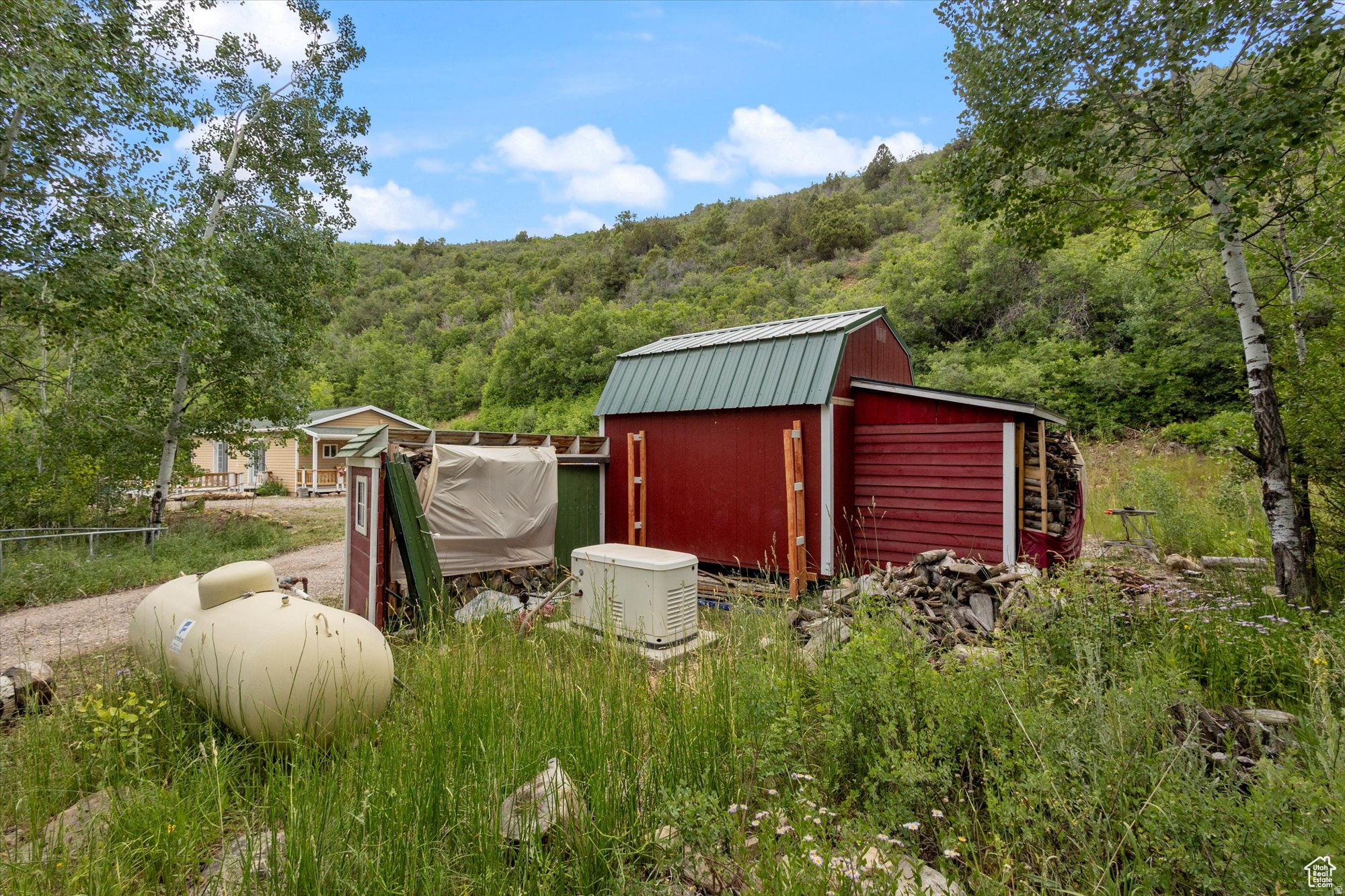 main property photo 23