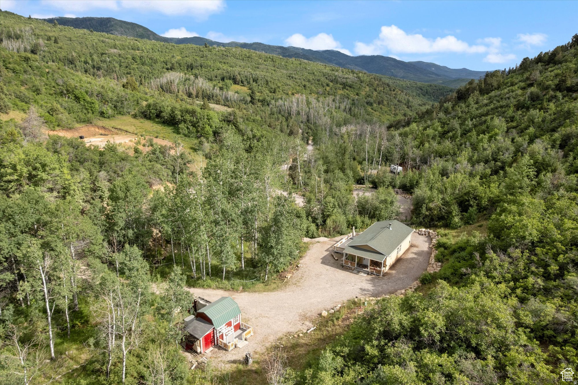 main property photo 27