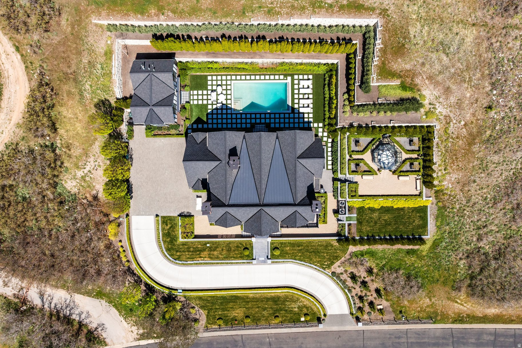 main property photo 60