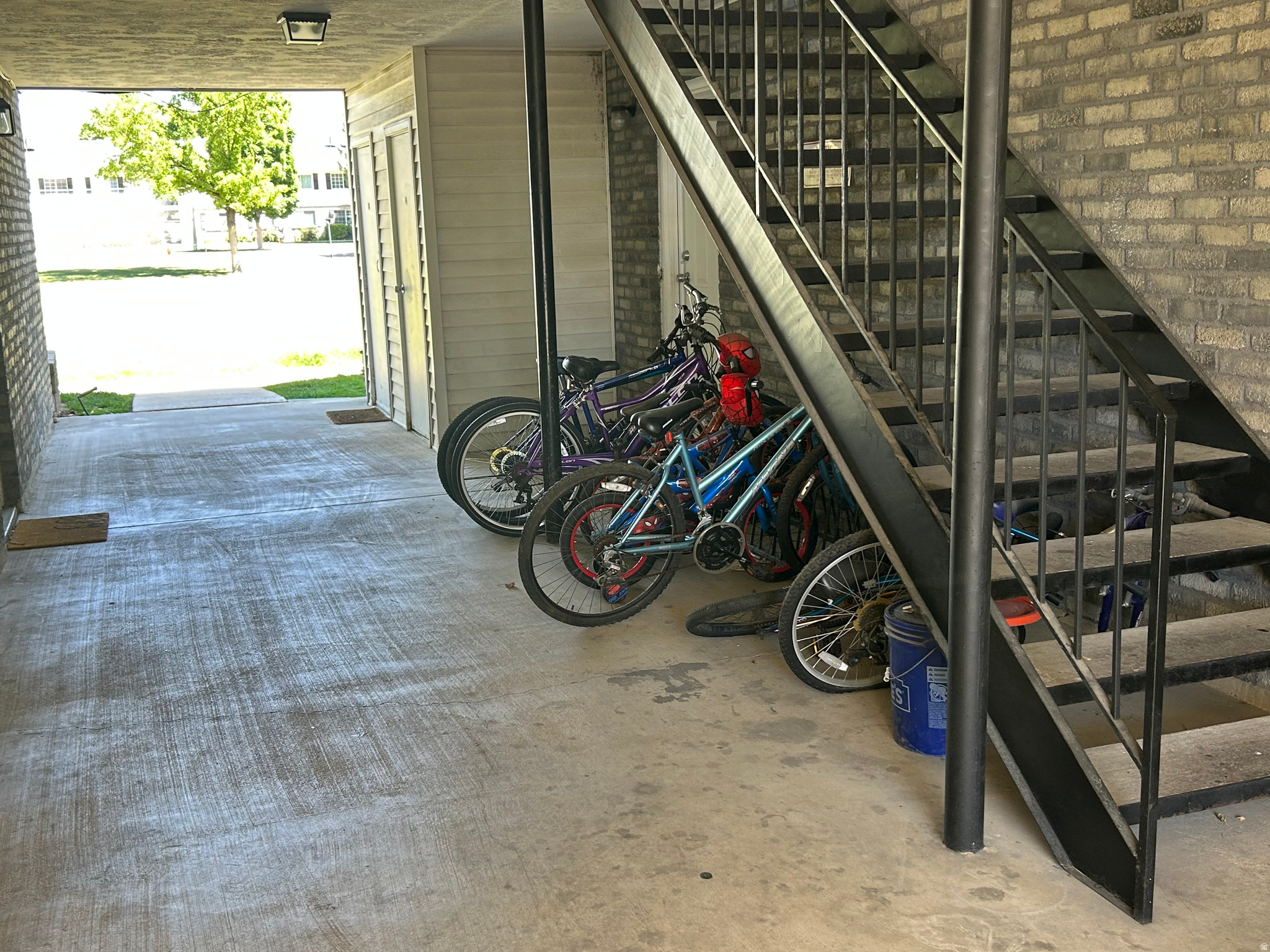 main property photo 20