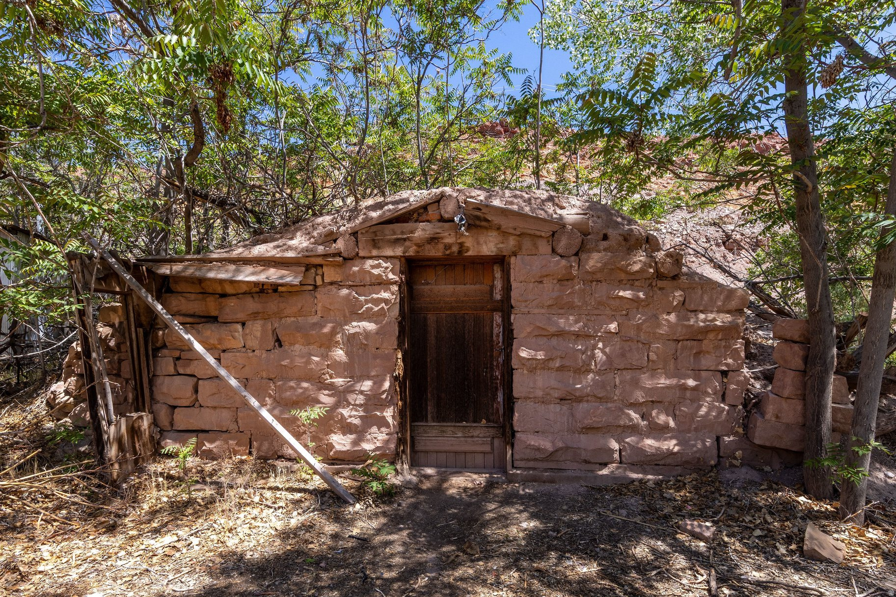 main property photo 12