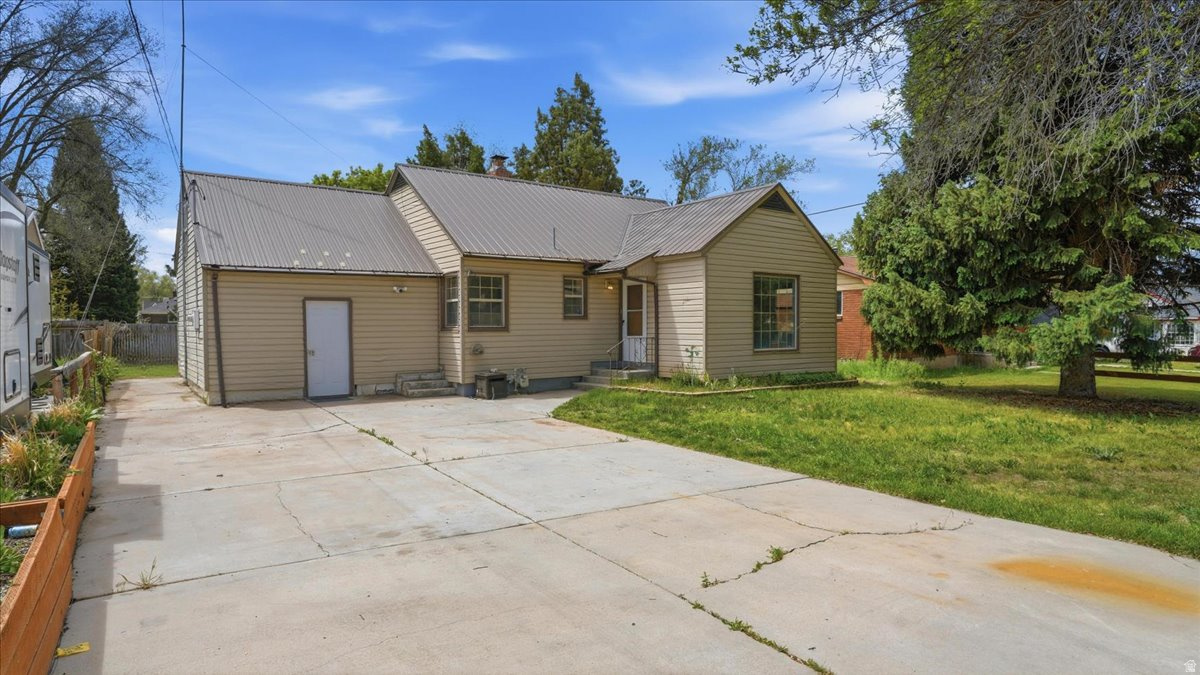 main property photo 2