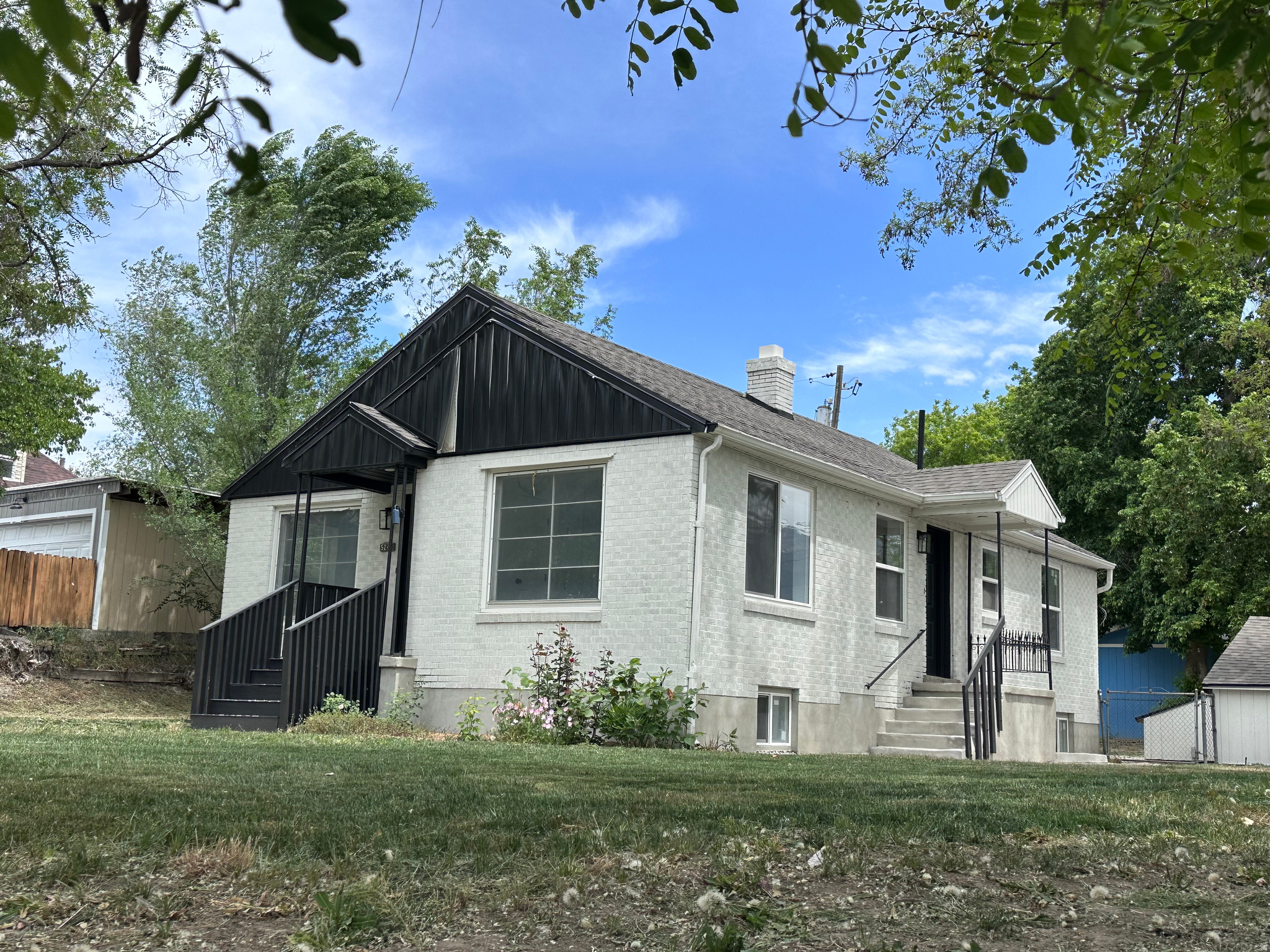 main property photo 37
