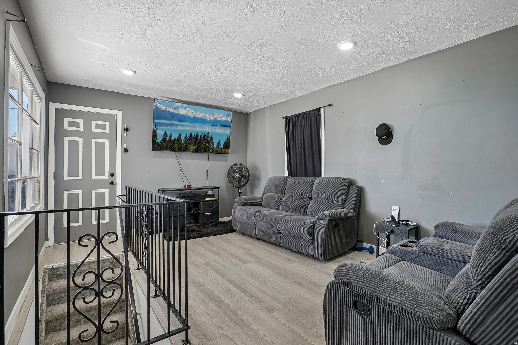 main property photo 13