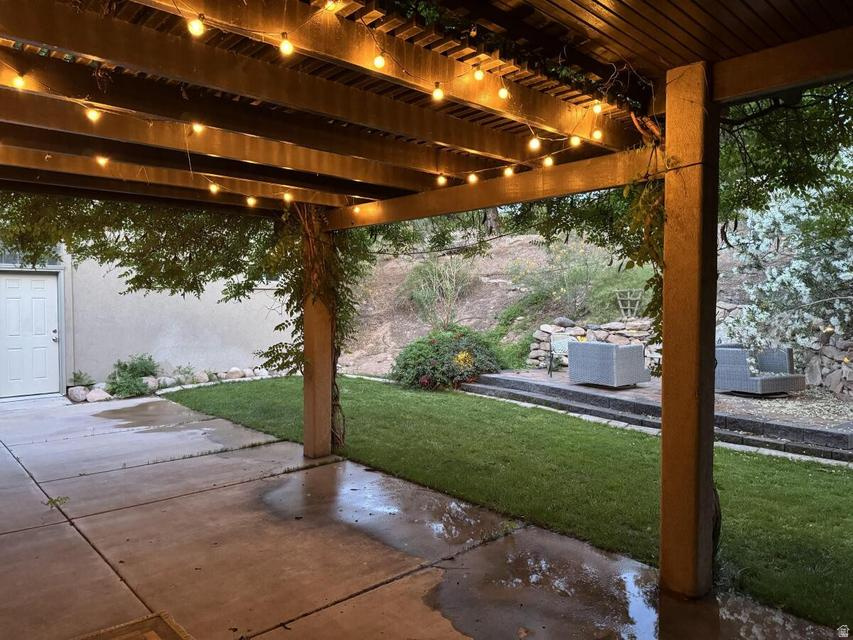 main property photo 28