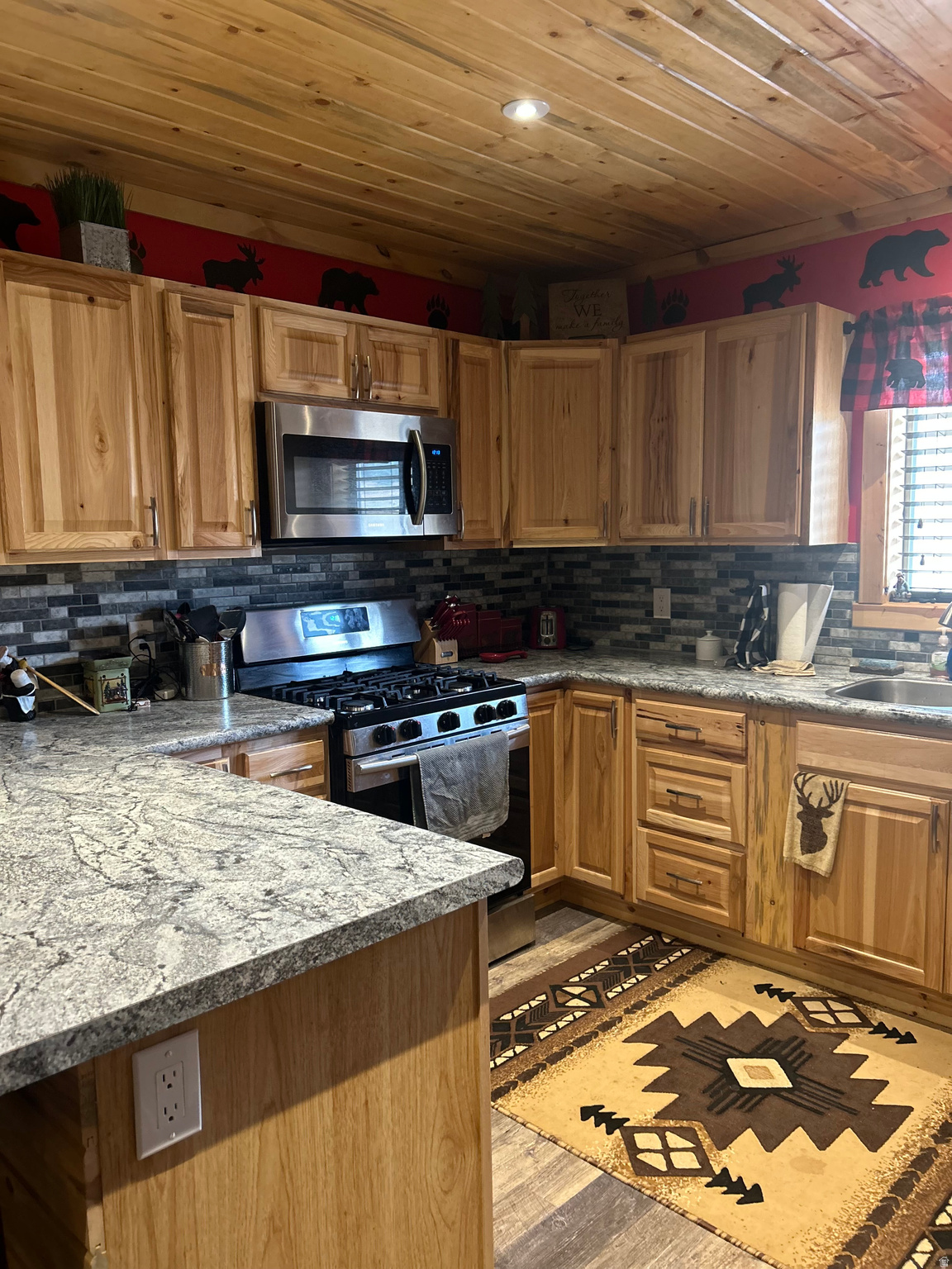 main property photo 11