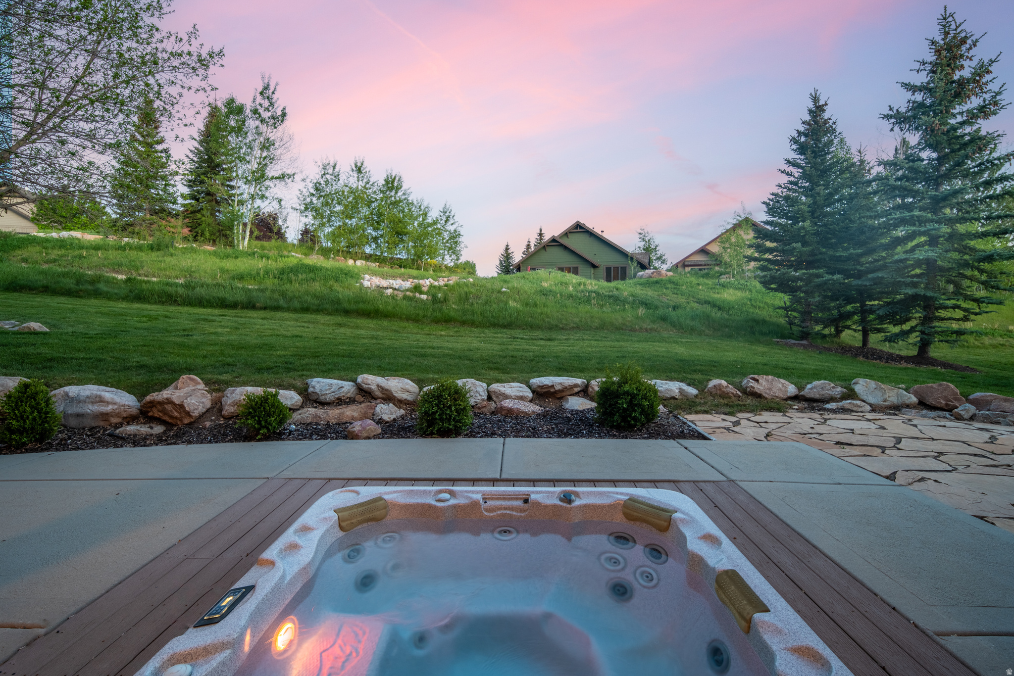 main property photo 9