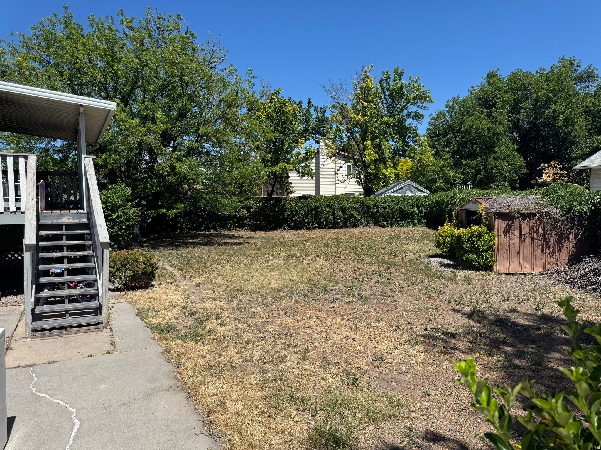 main property photo 14