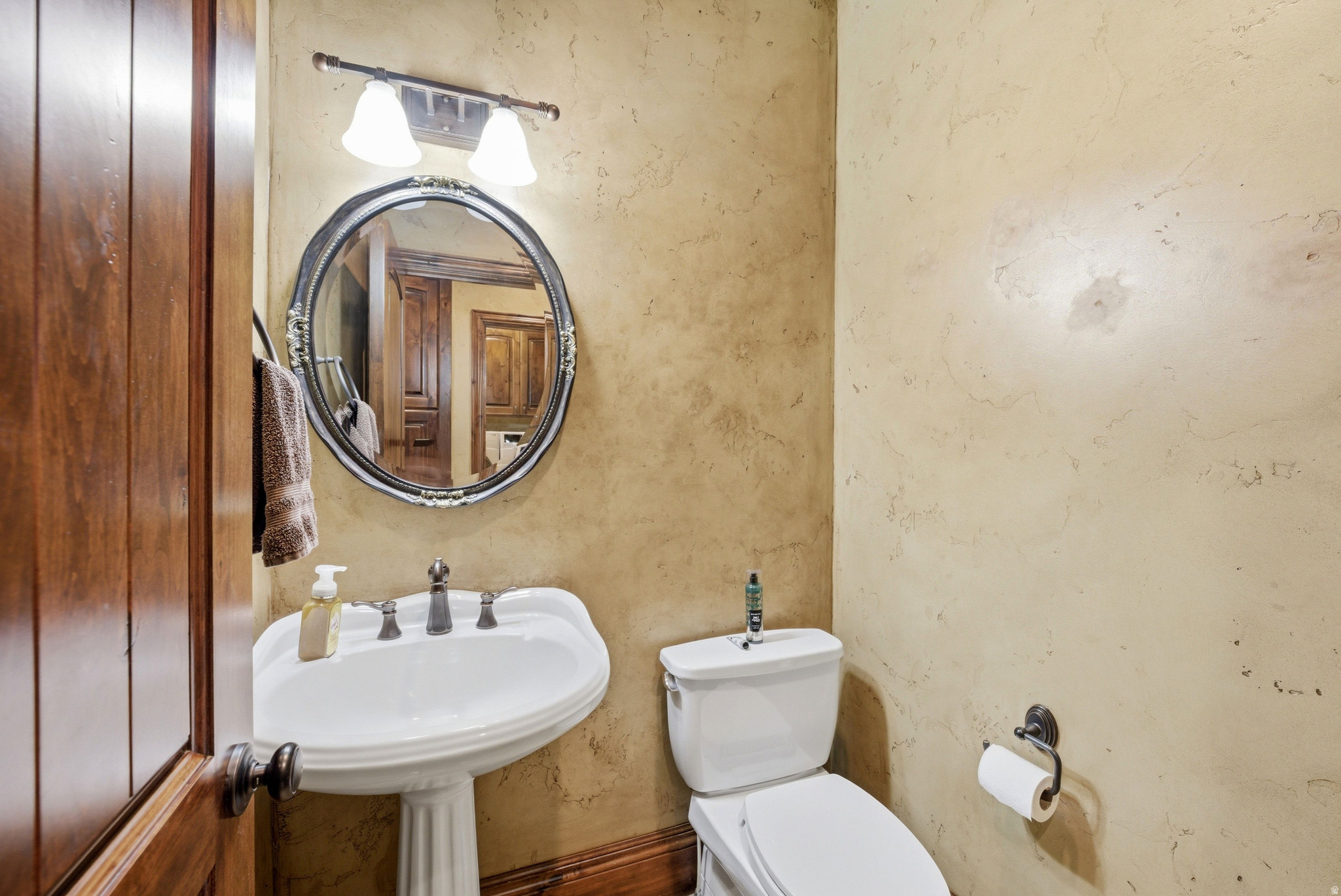 main property photo 16