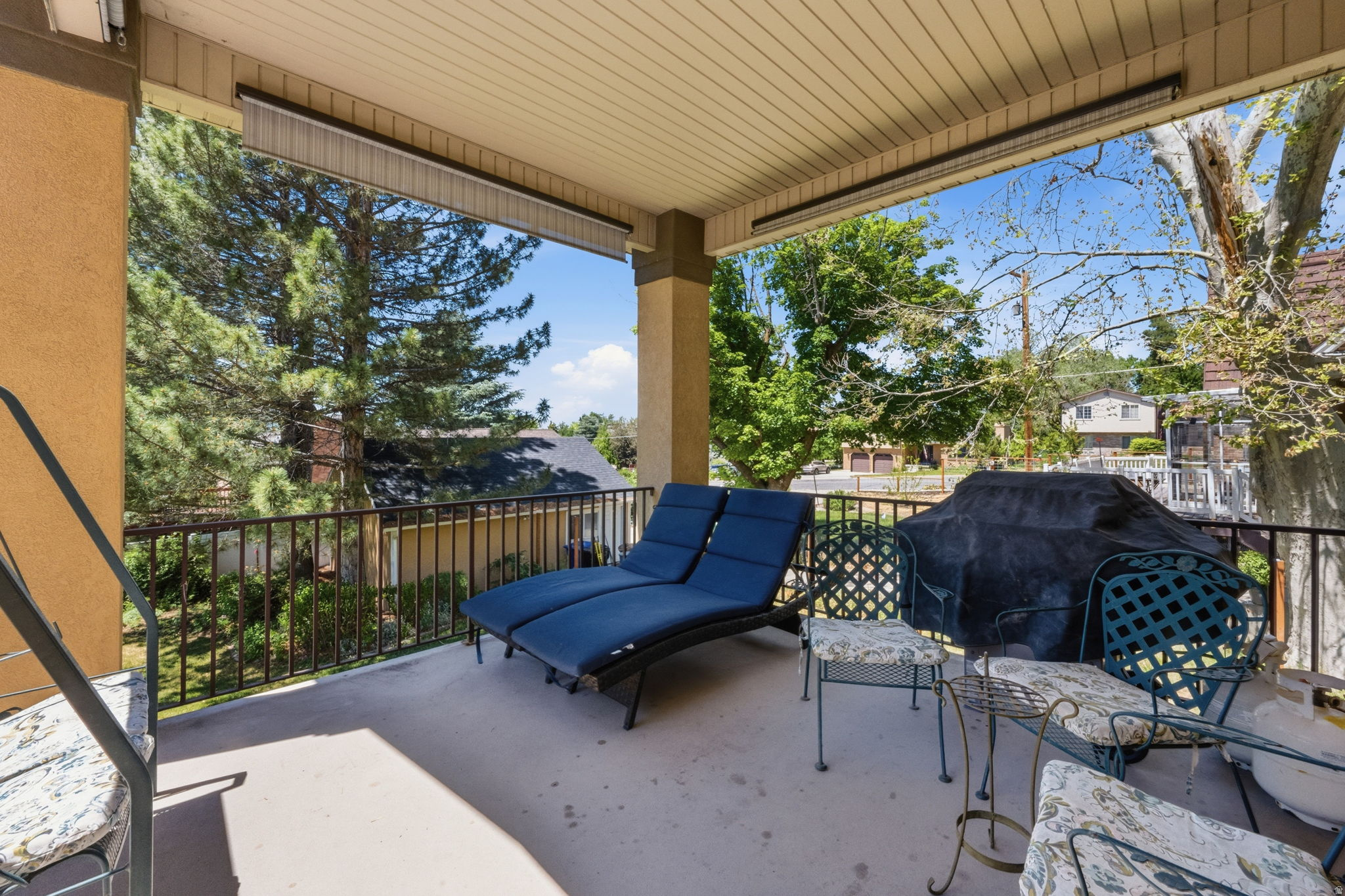main property photo 13