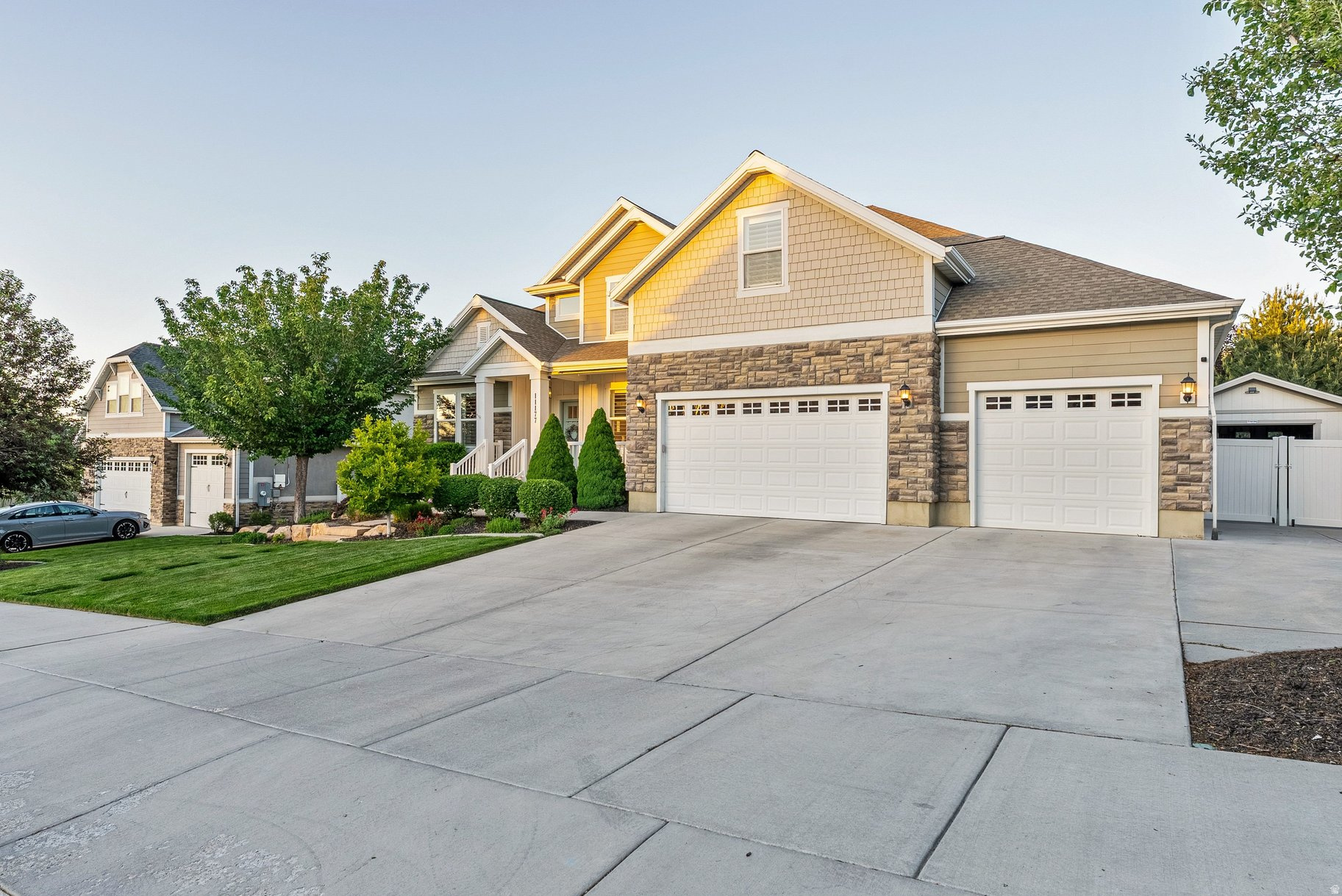 main property photo 74
