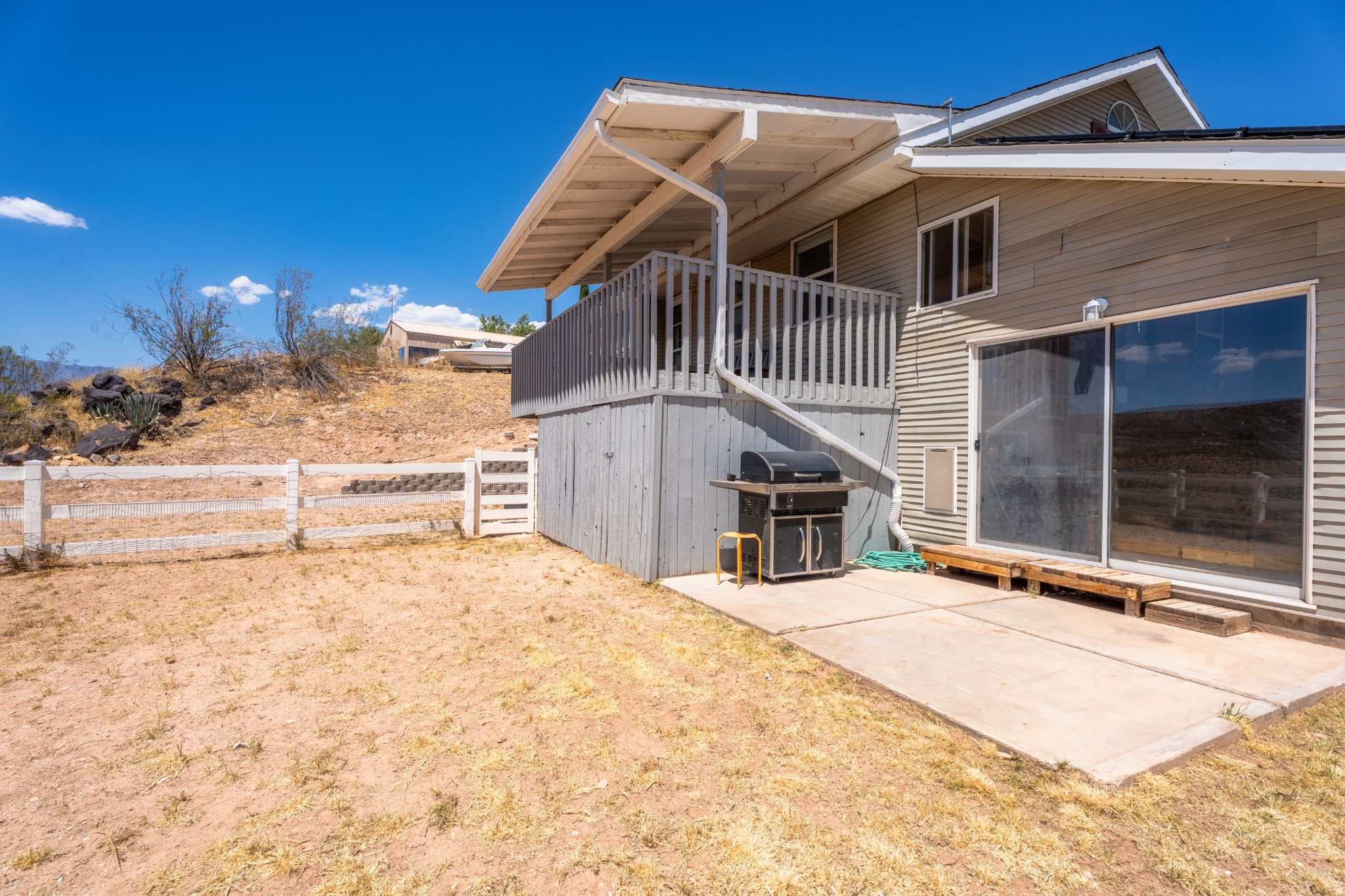 main property photo 27