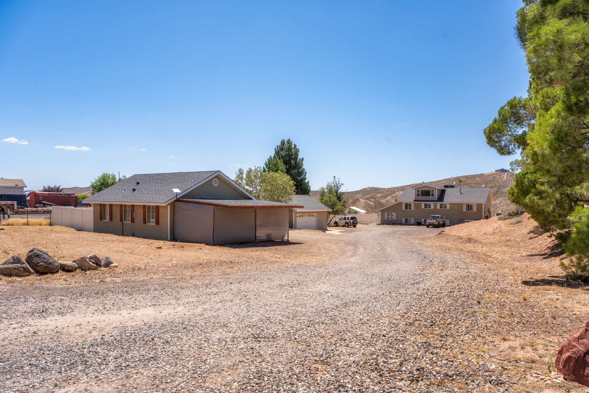 main property photo 33
