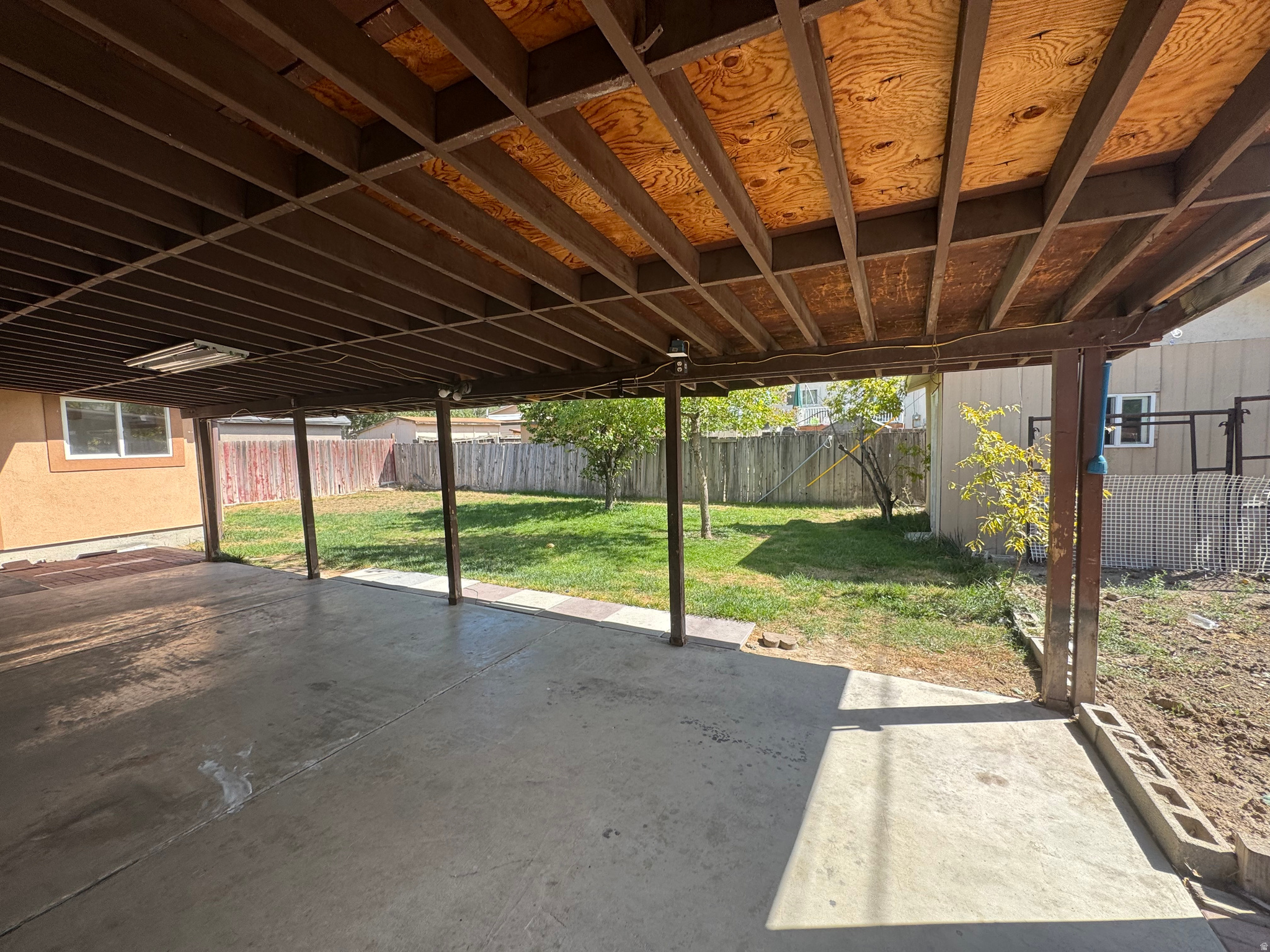 main property photo 16
