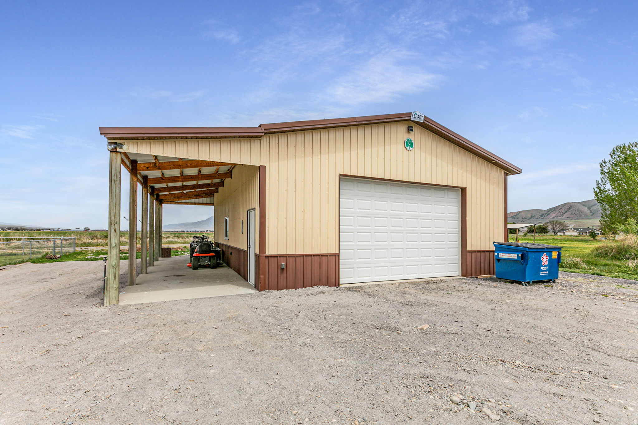 main property photo 30