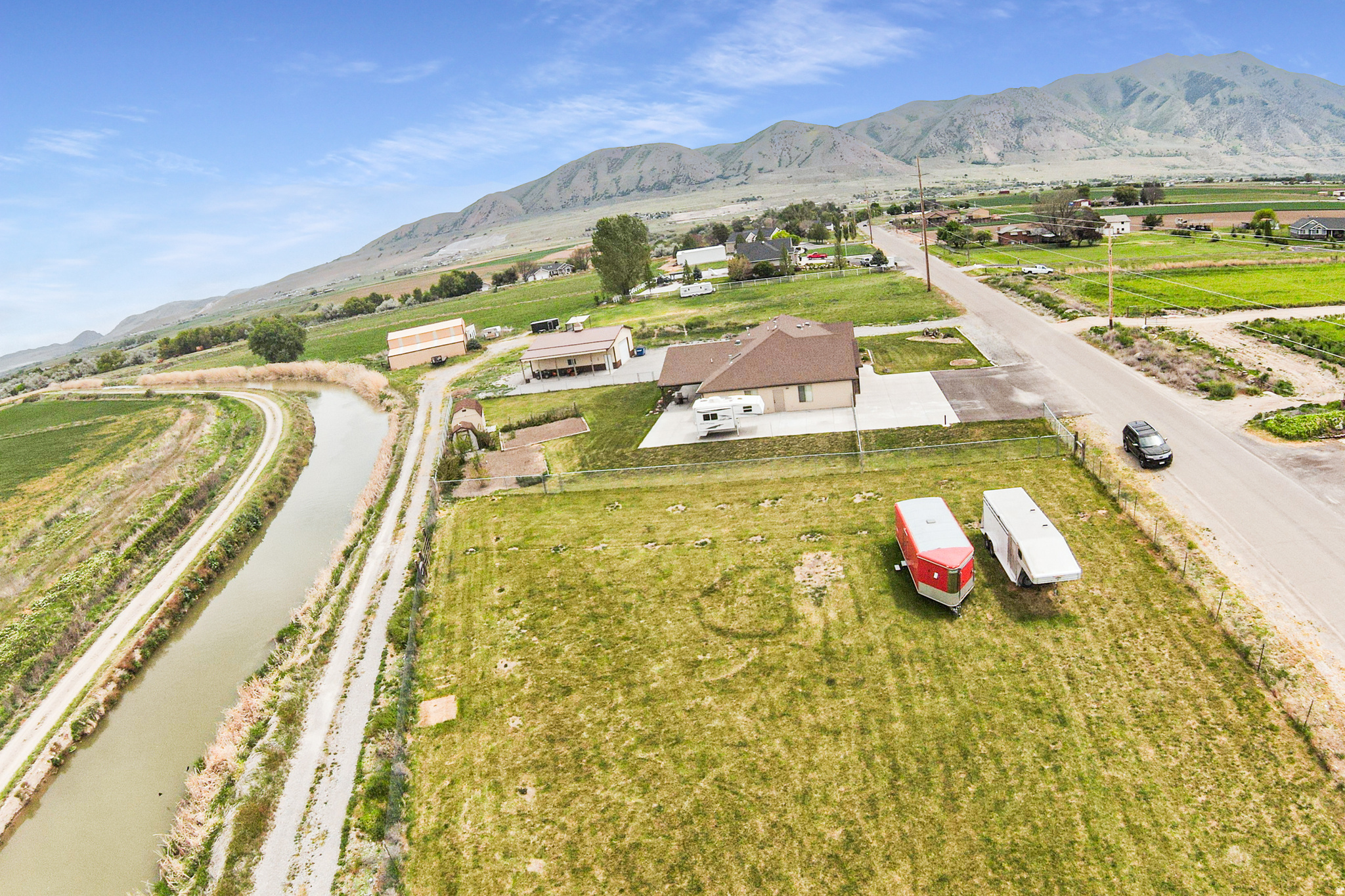 main property photo 45