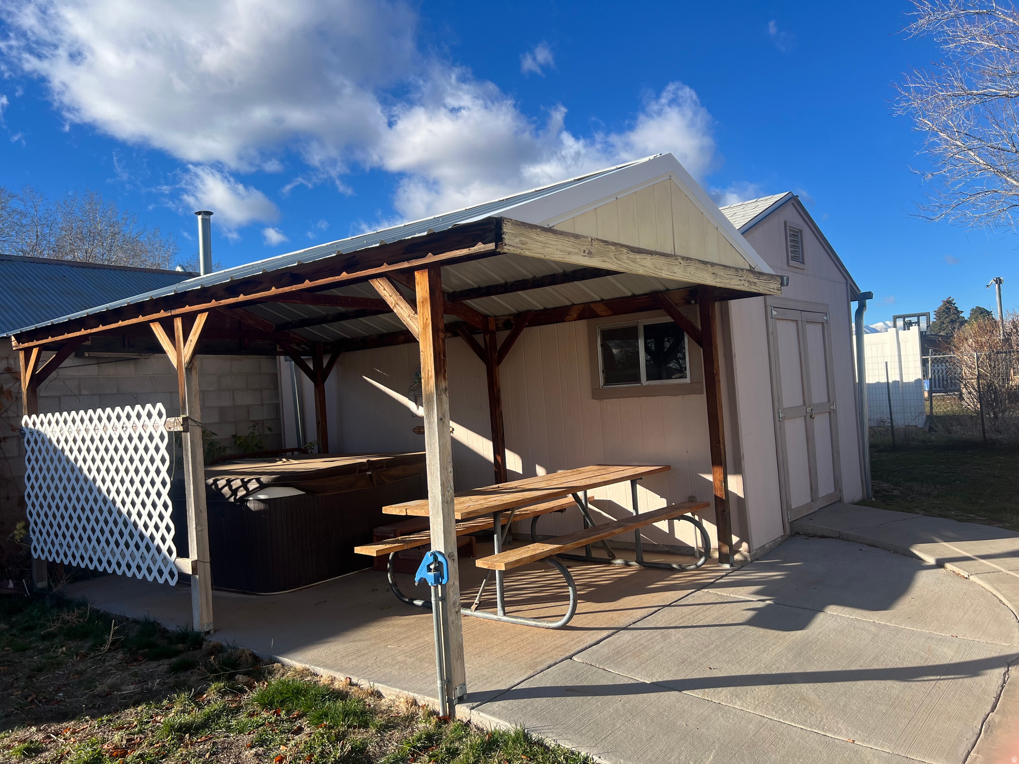 main property photo 7