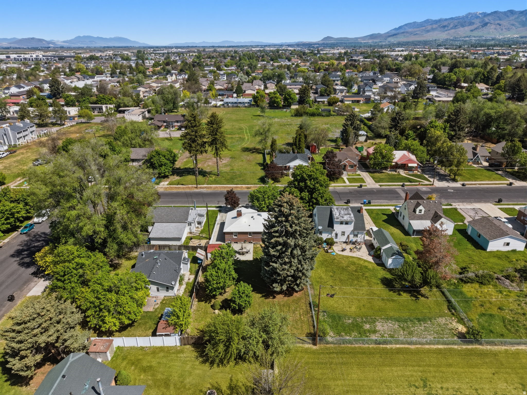 main property photo 44