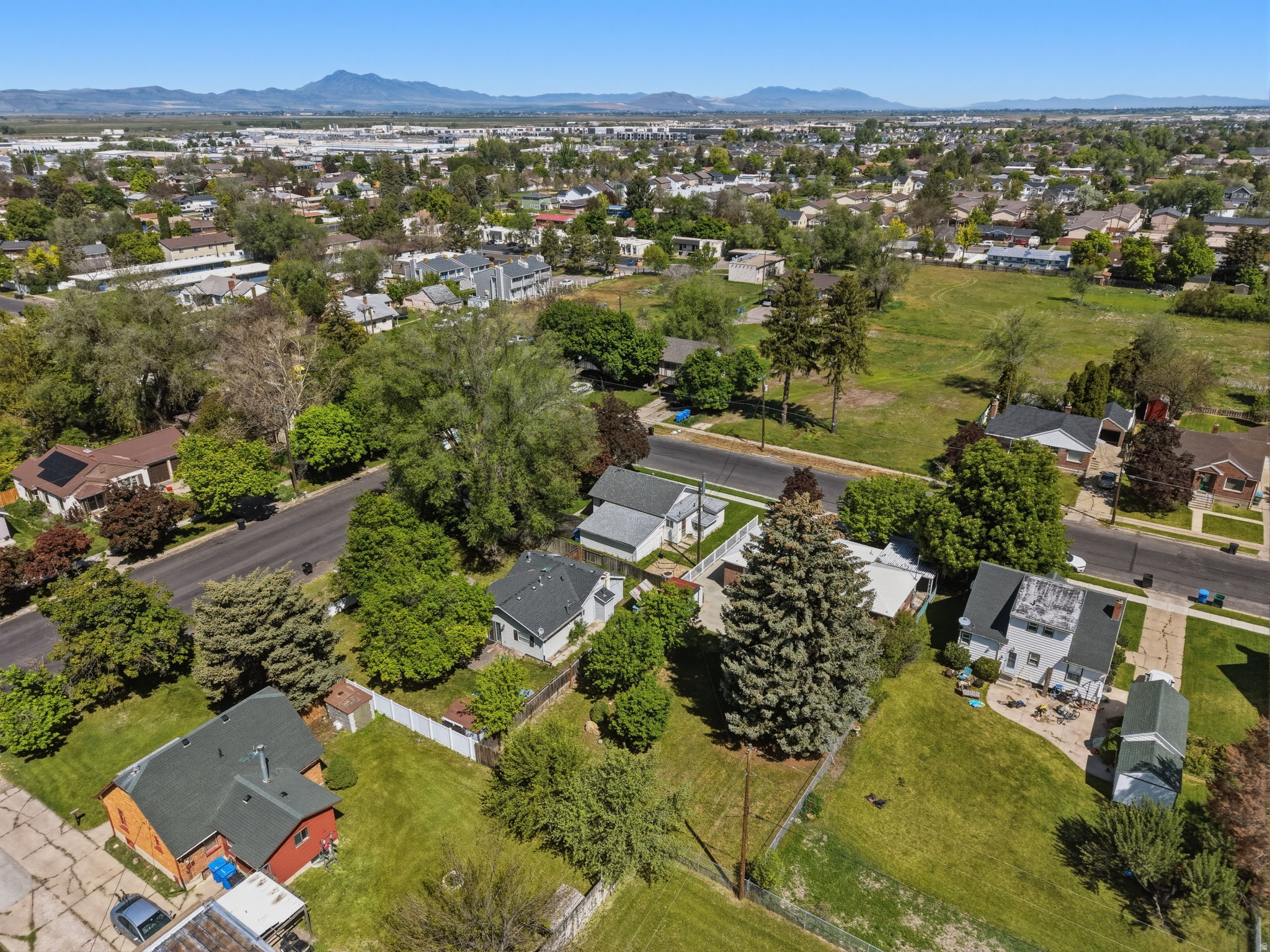 main property photo 45