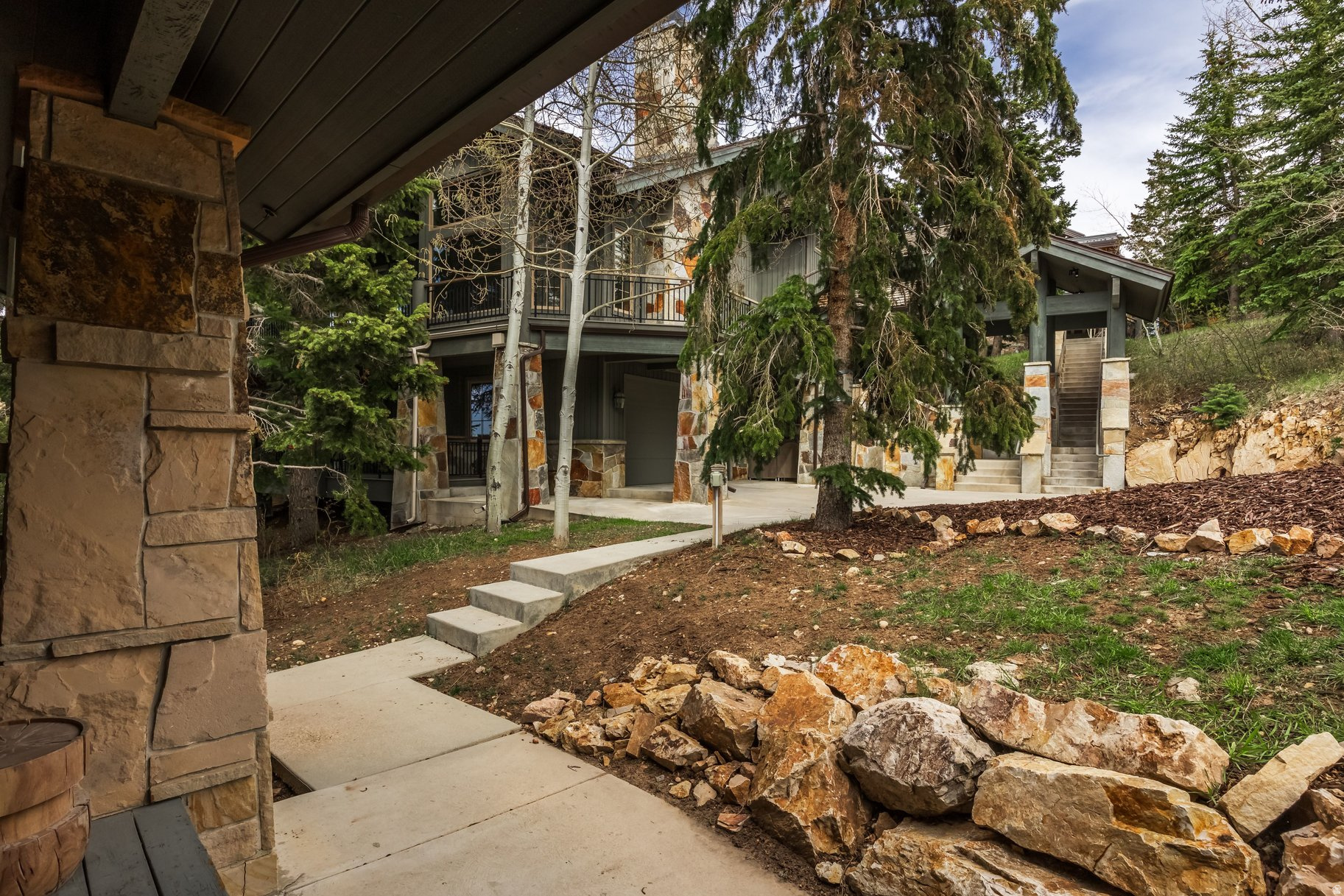 main property photo 60