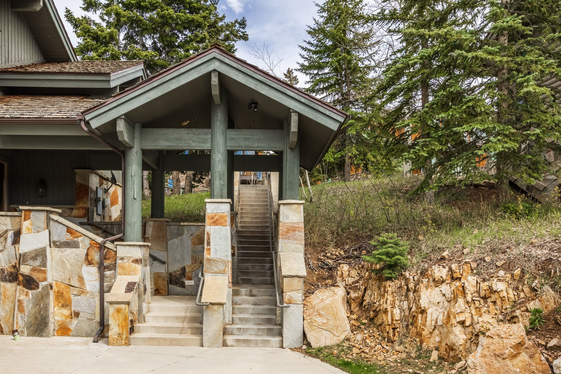 main property photo 61