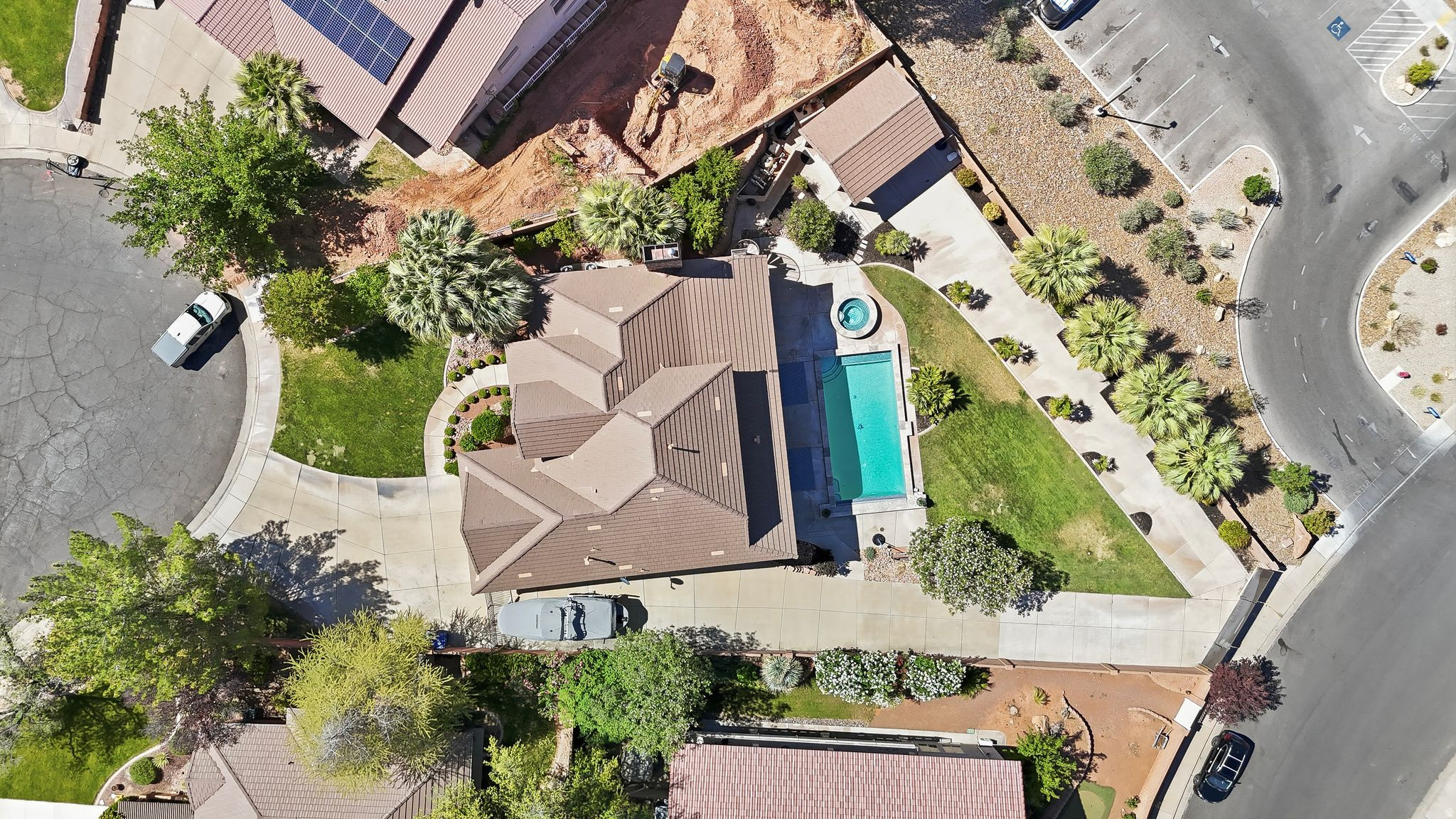 main property photo 50
