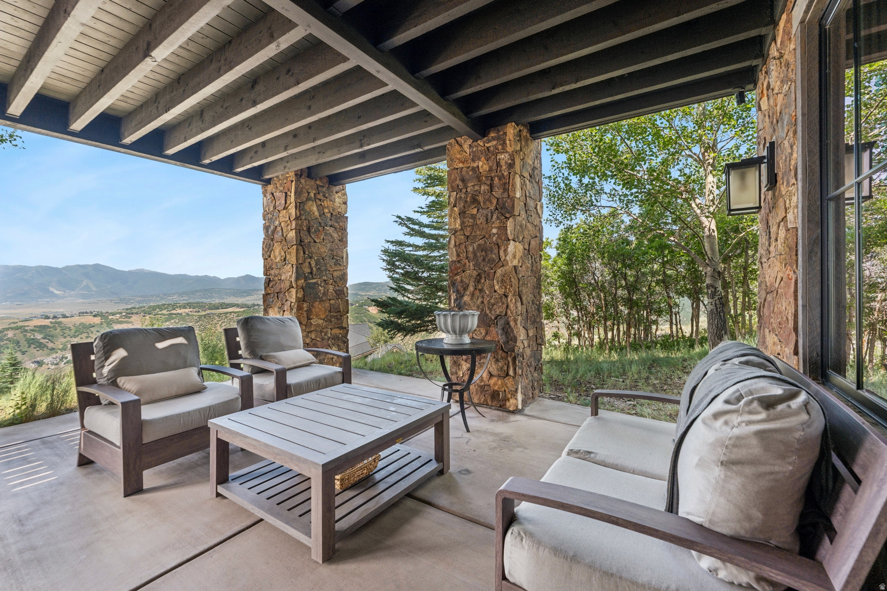 main property photo 75
