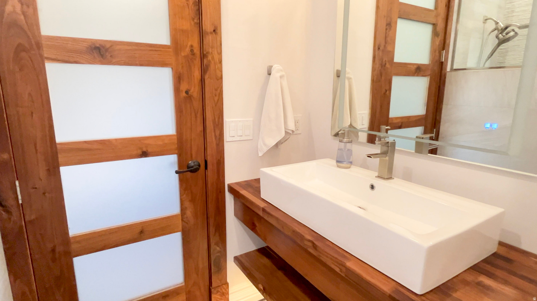 main property photo 74