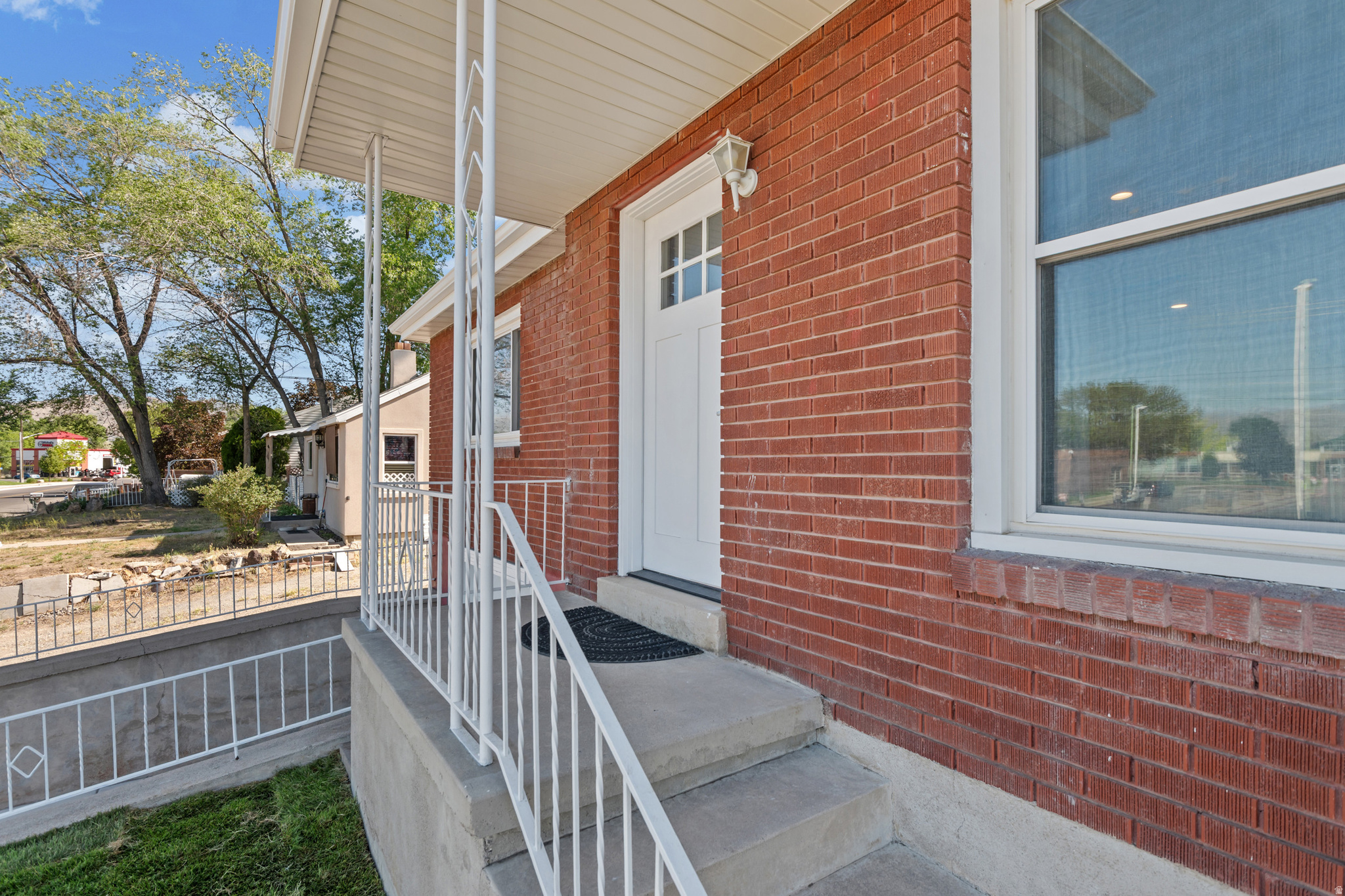 main property photo 40