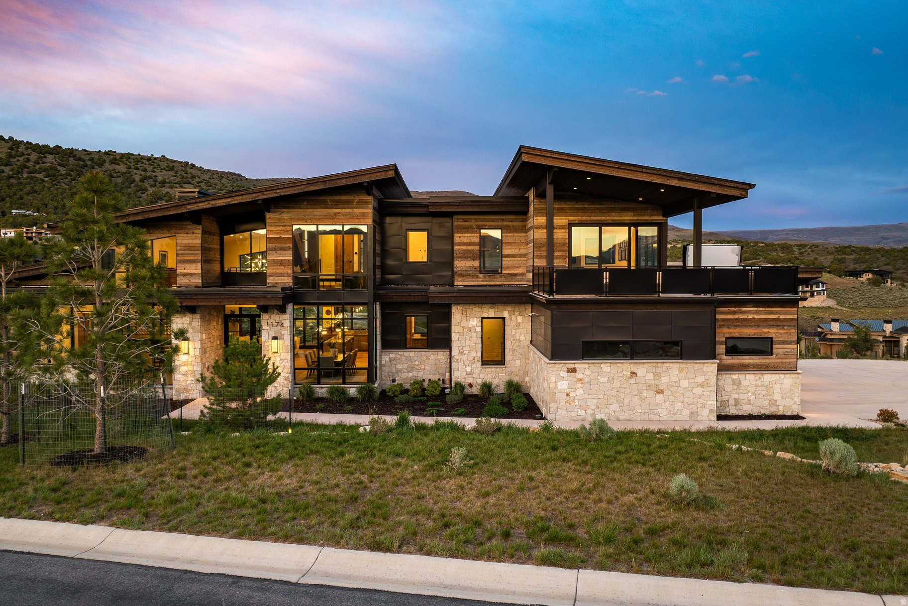 main property photo 83