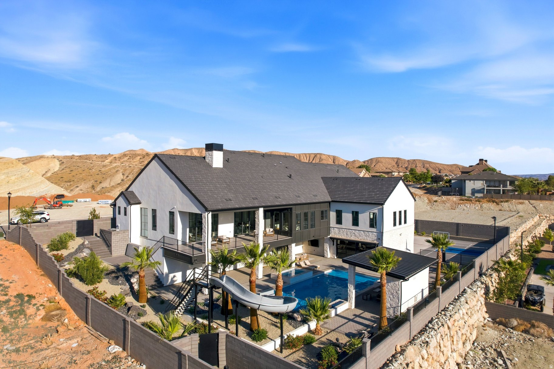 main property photo 40