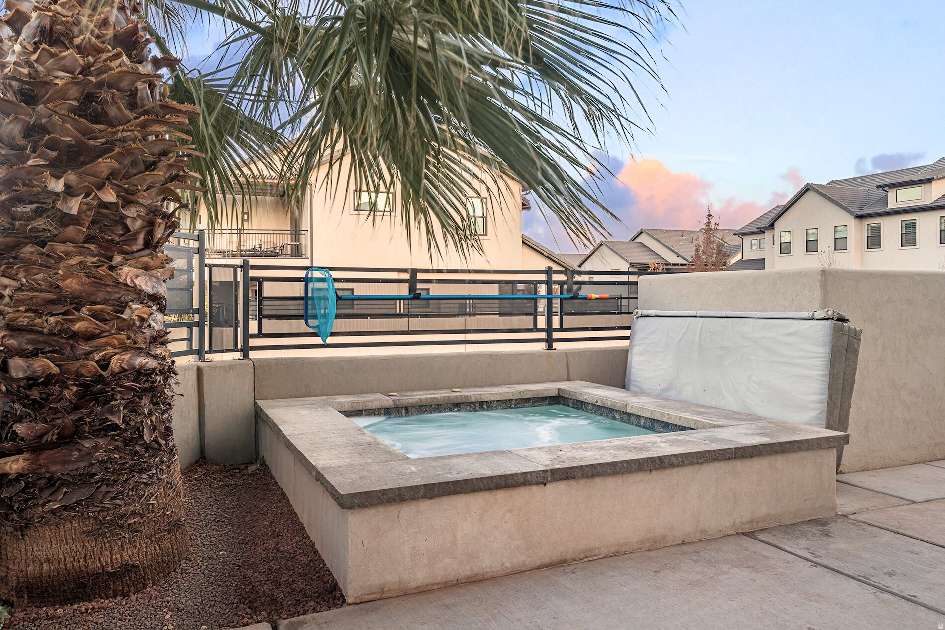 main property photo 40