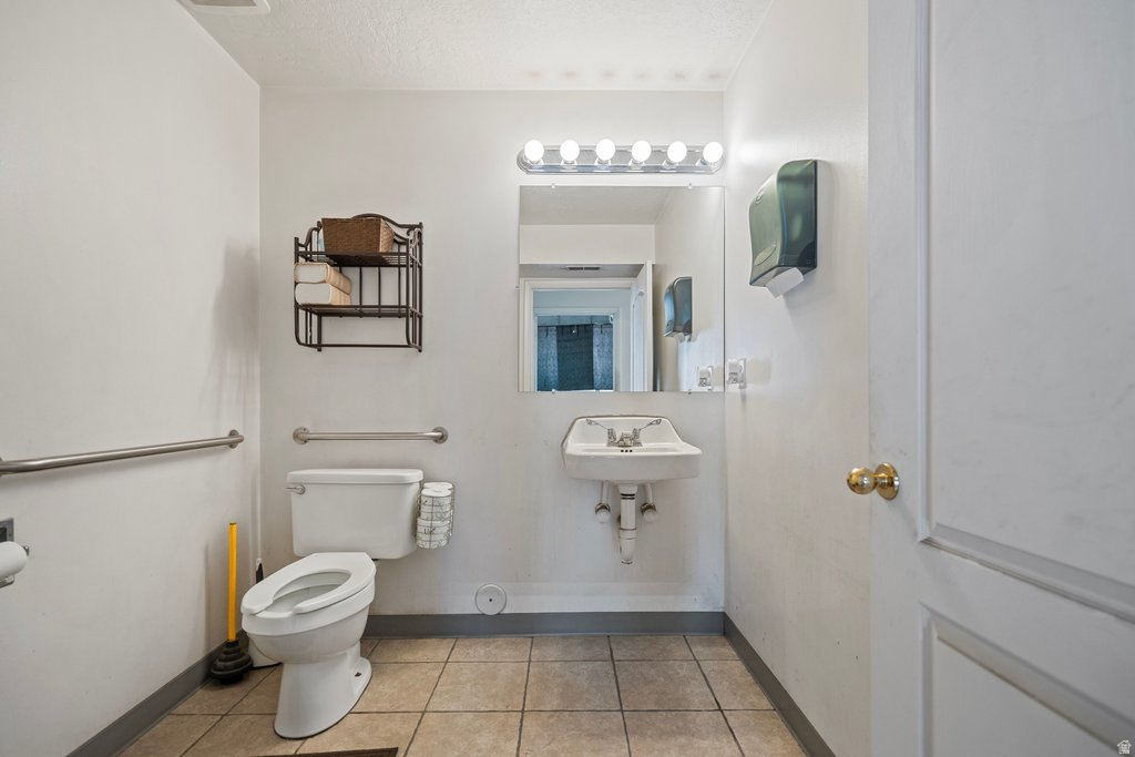 main property photo 28
