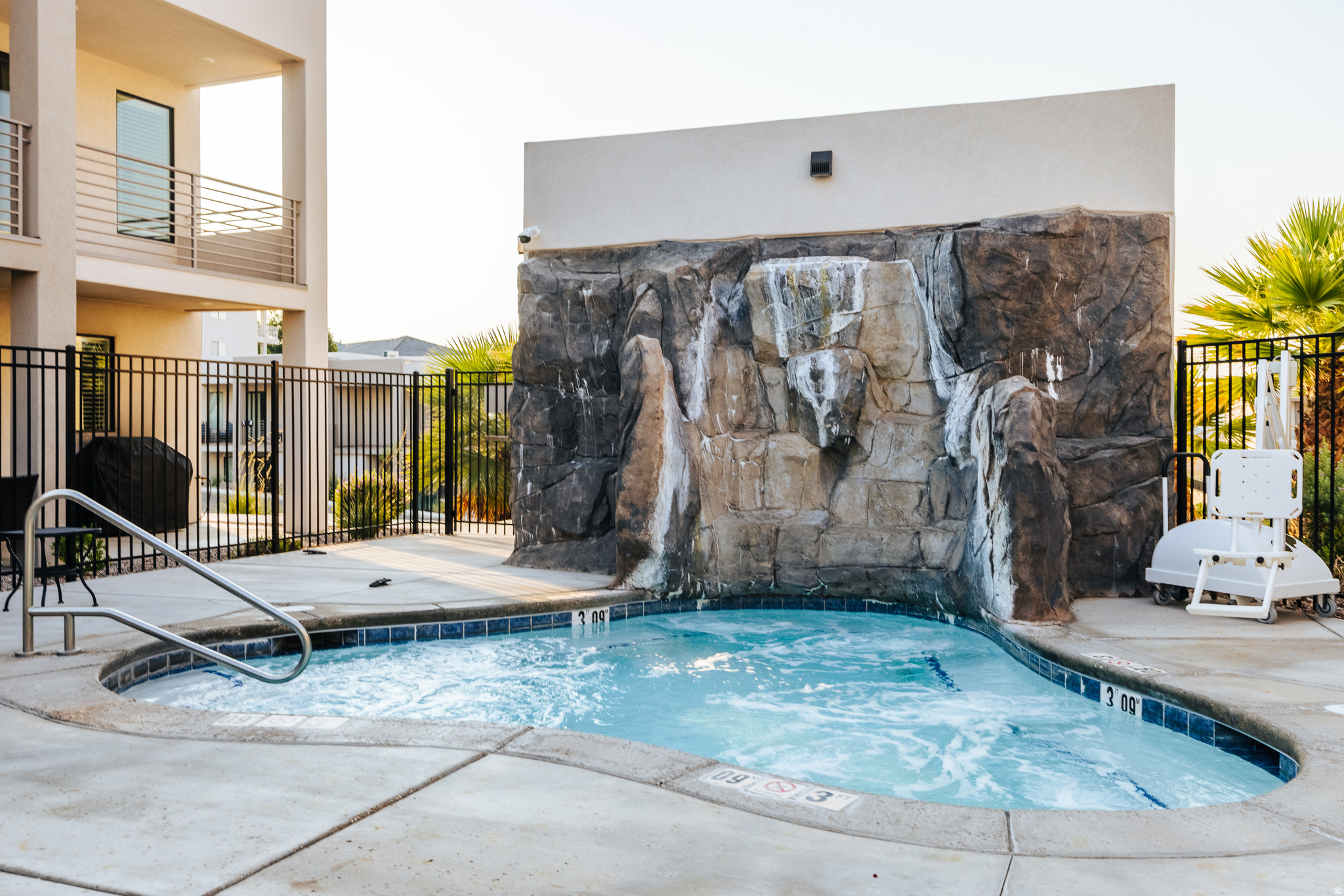 main property photo 32
