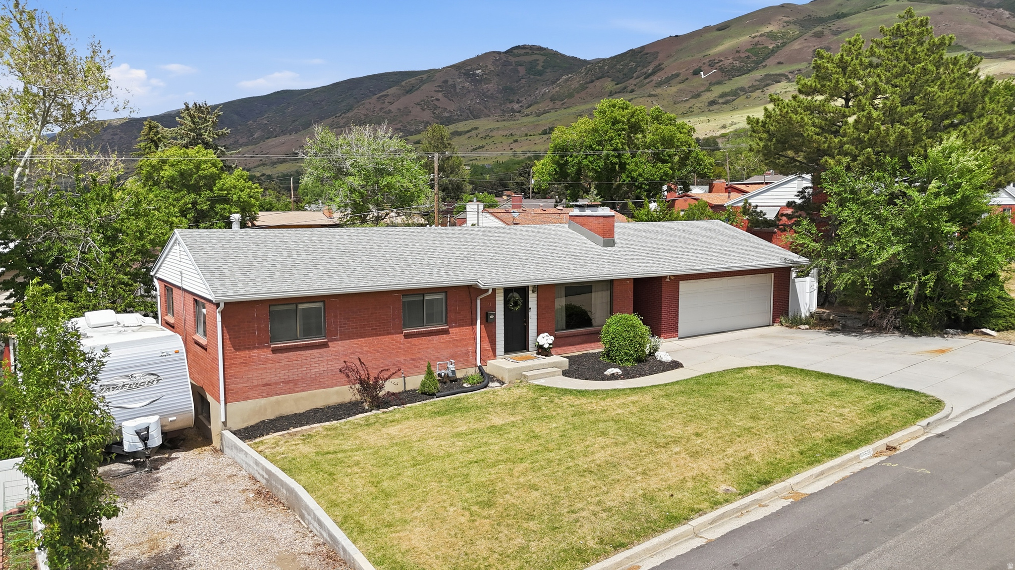 main property photo 42