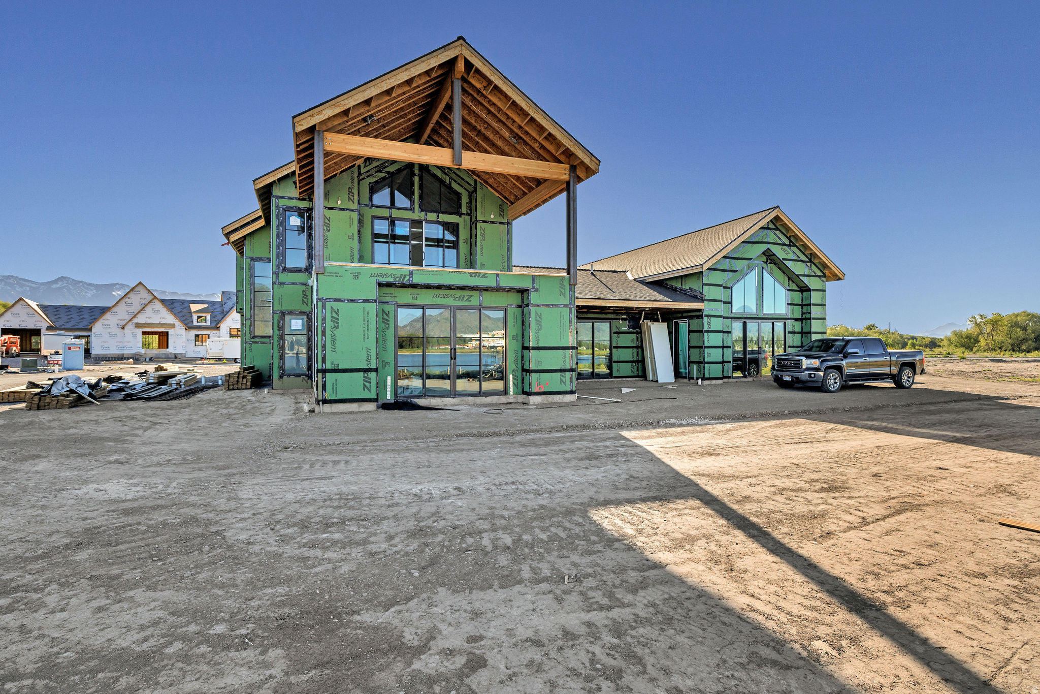 main property photo 15