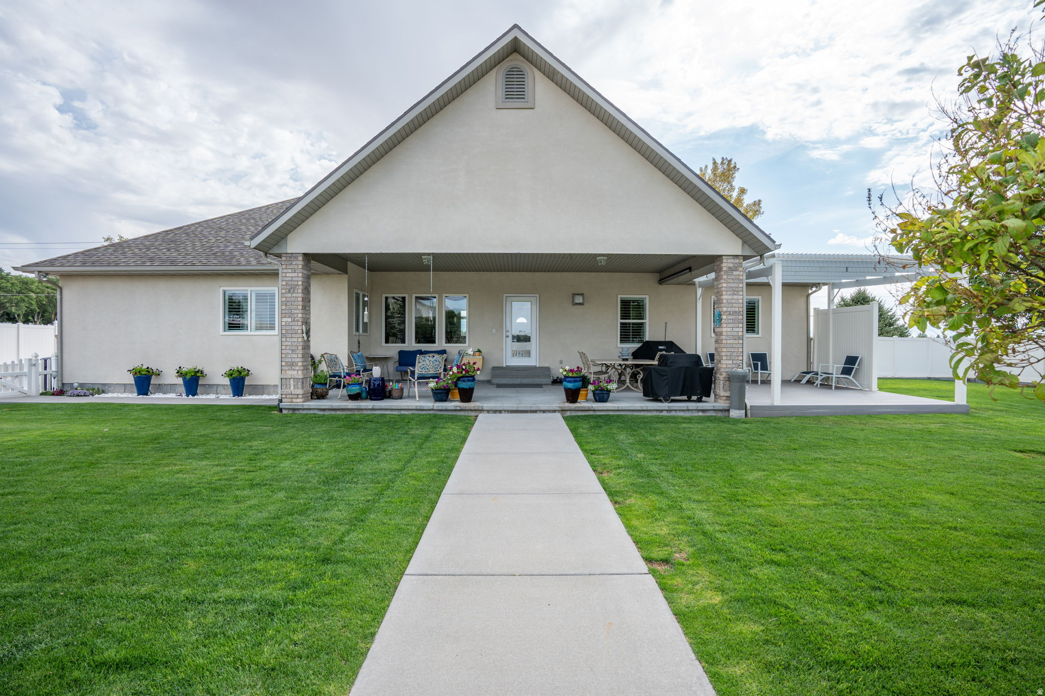 main property photo 65