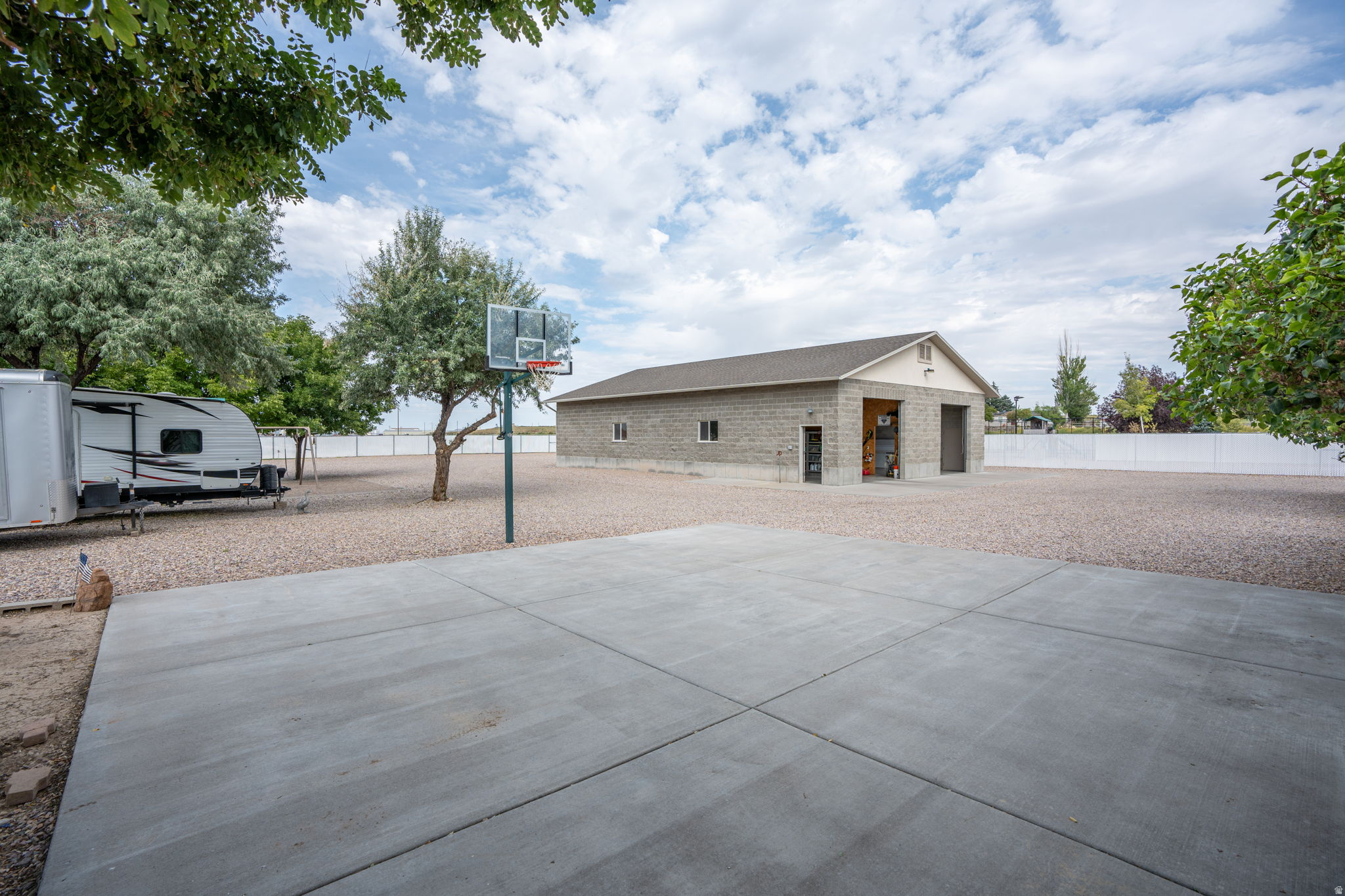 main property photo 73
