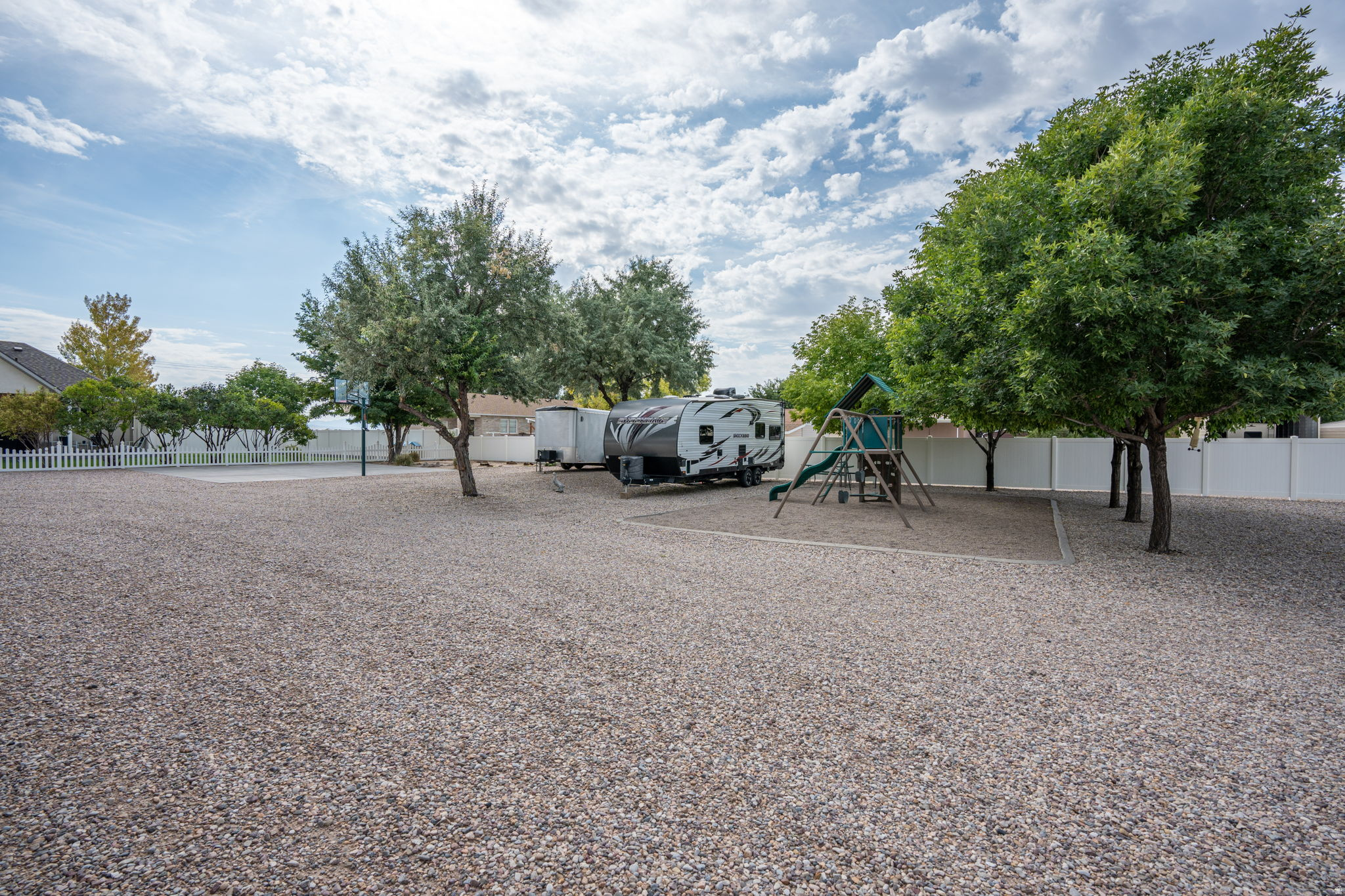 main property photo 80