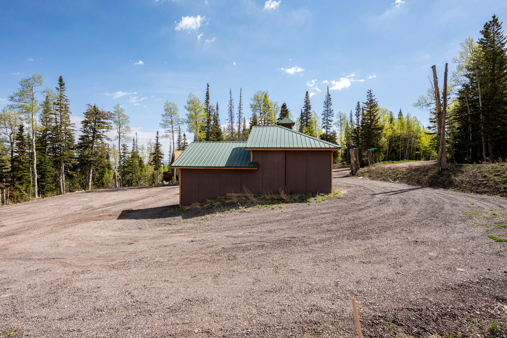 main property photo 12