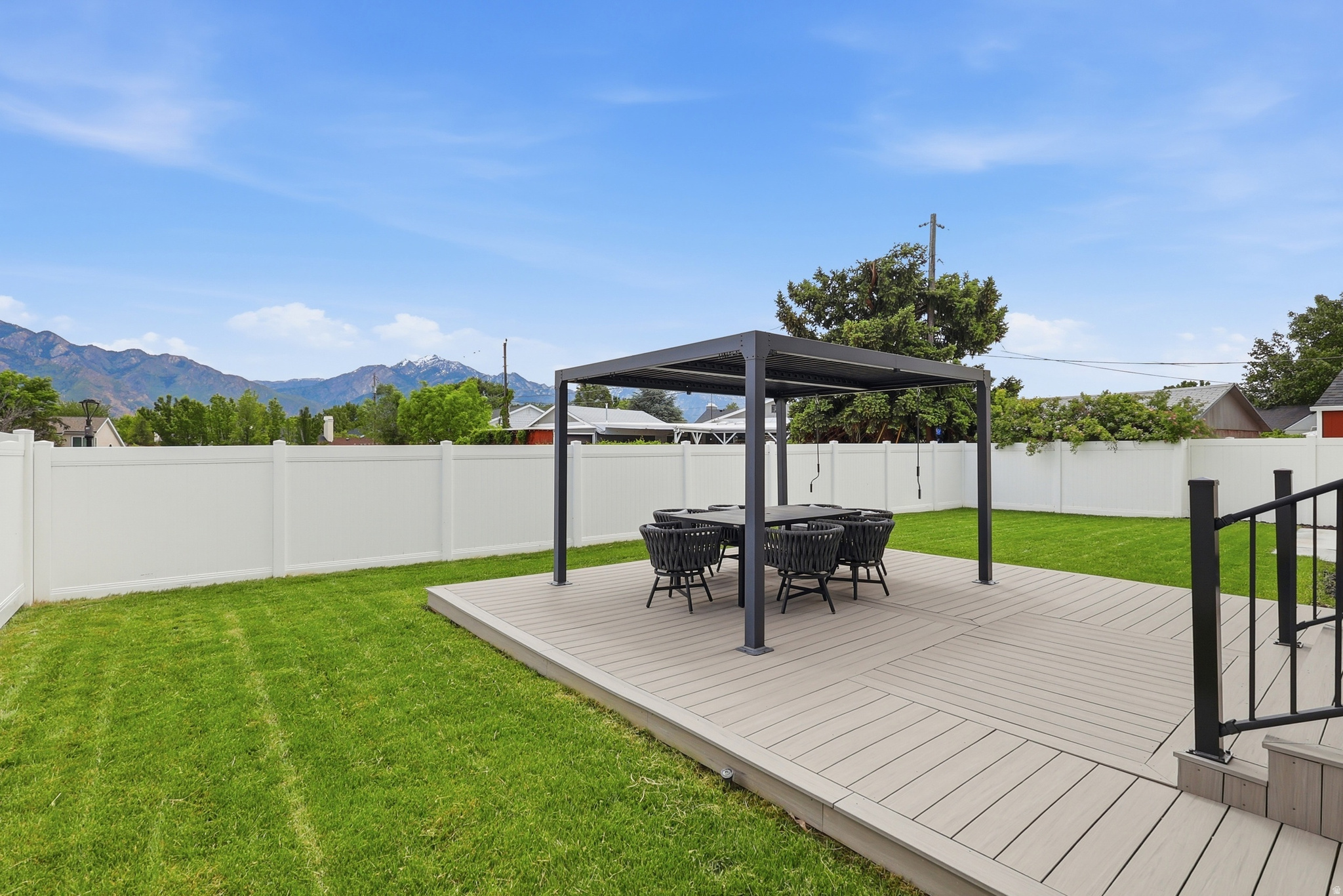 main property photo 33