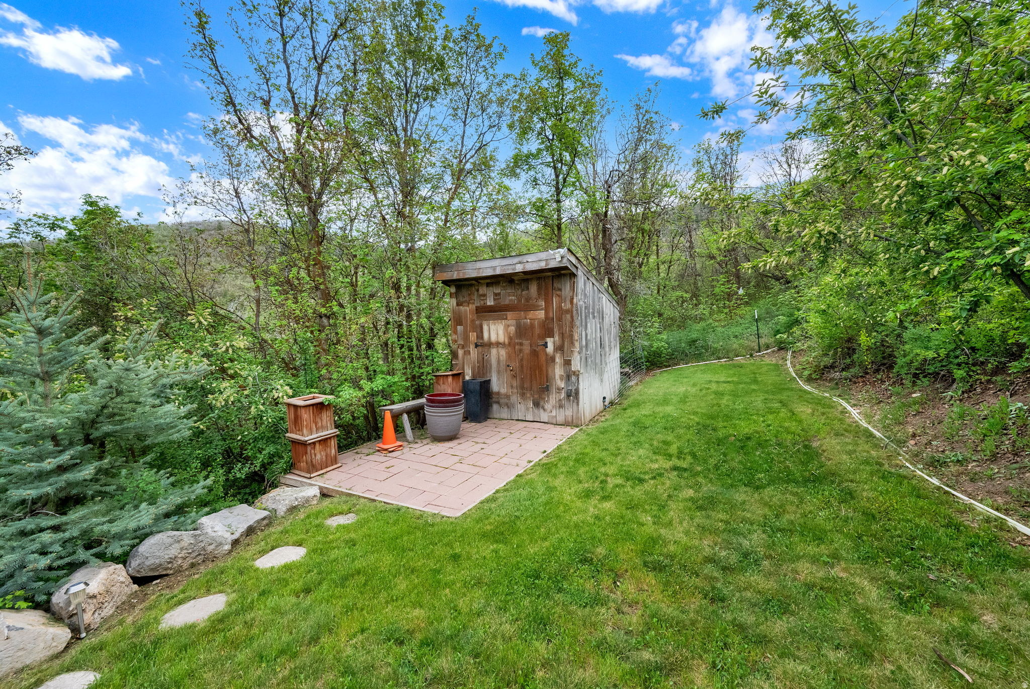 main property photo 31