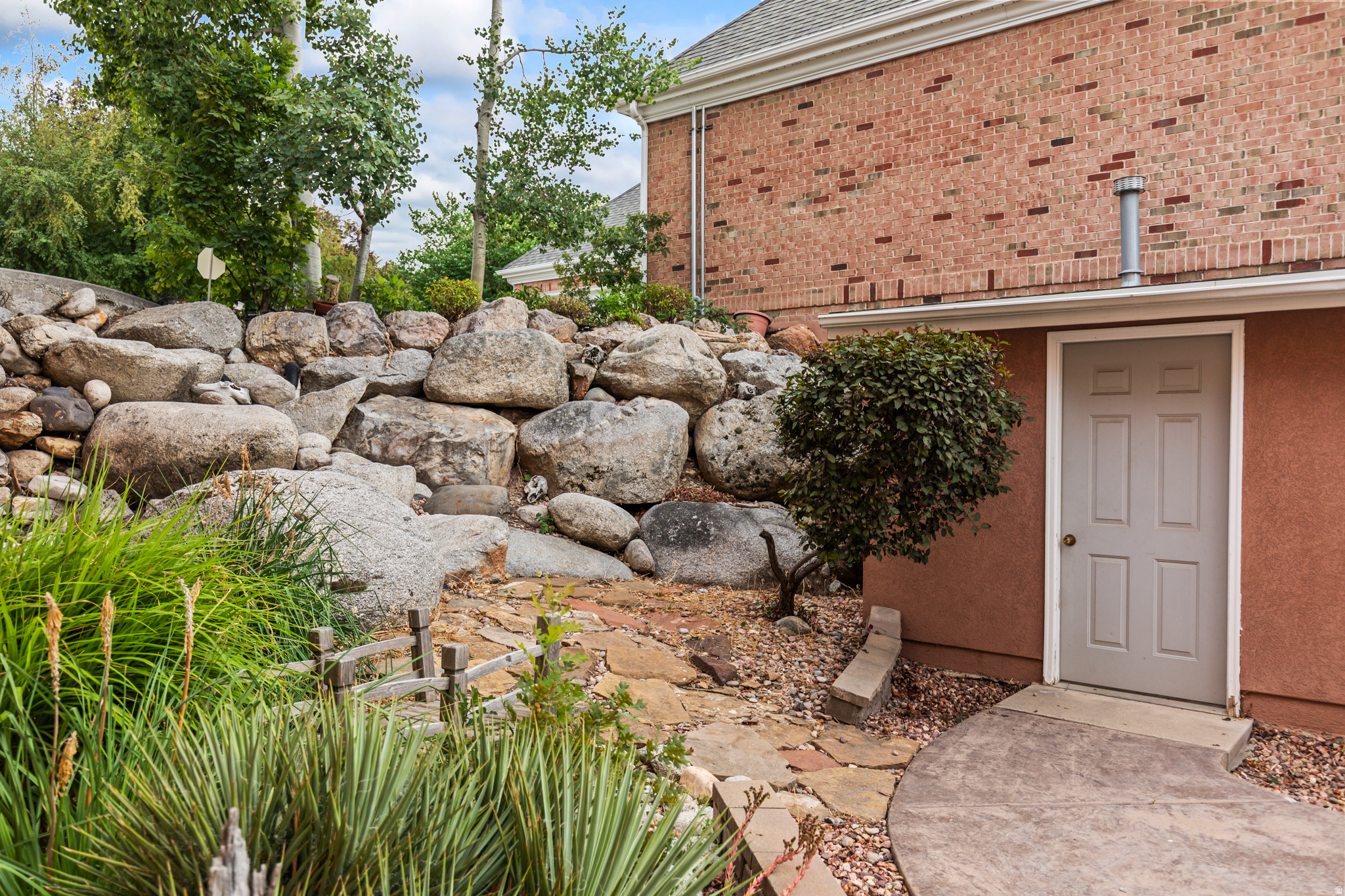 main property photo 118