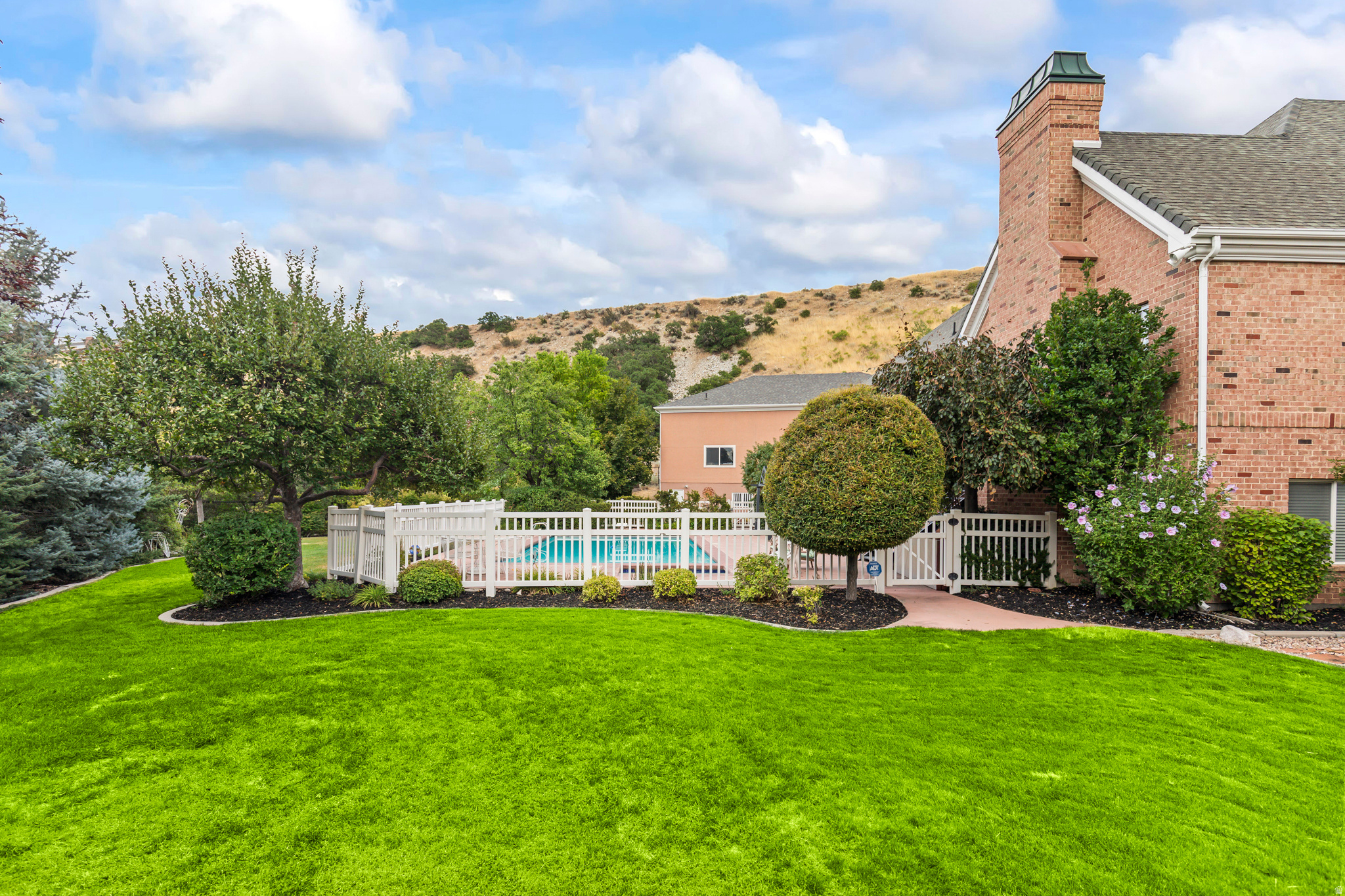 main property photo 127
