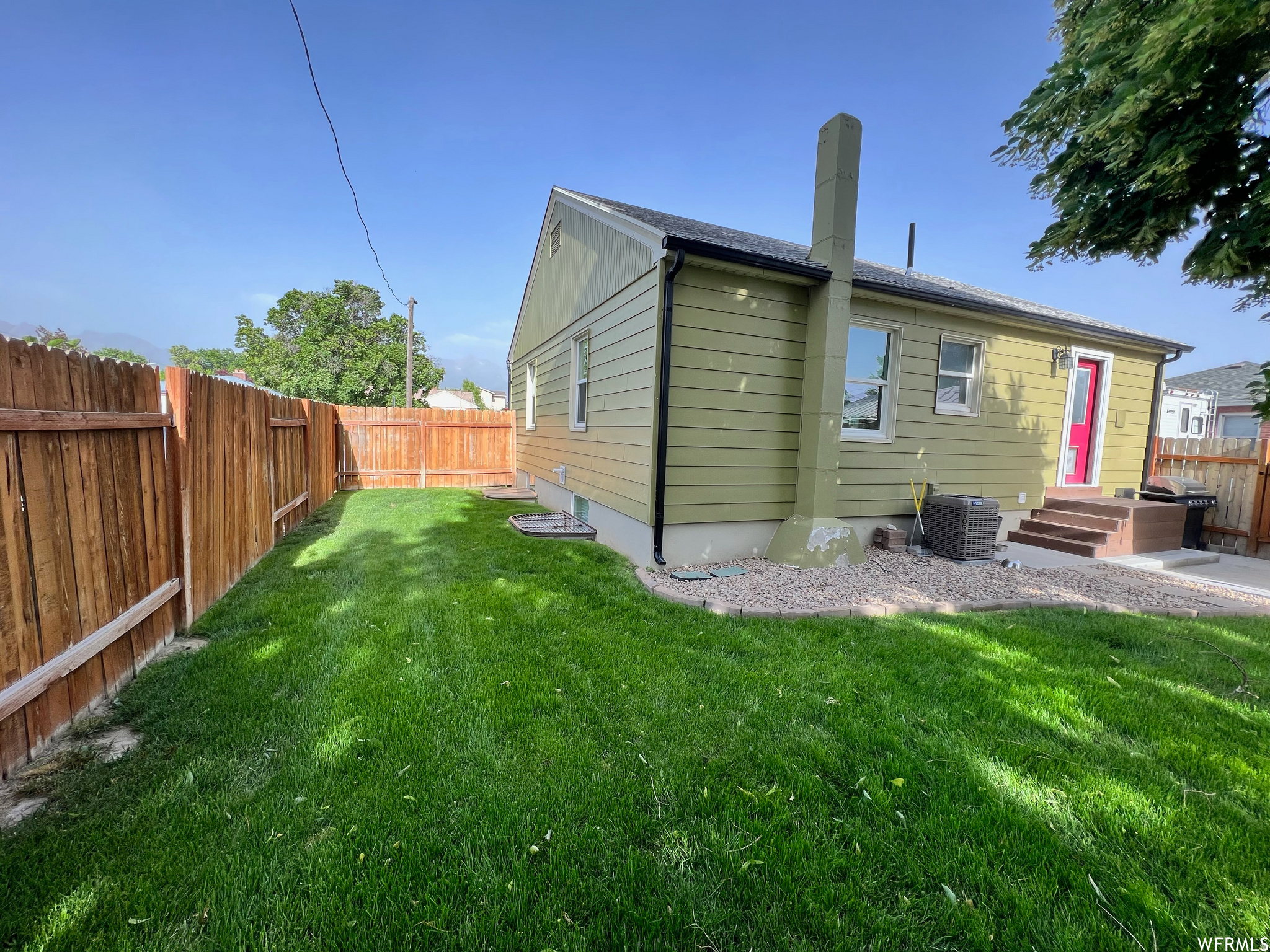 main property photo 18