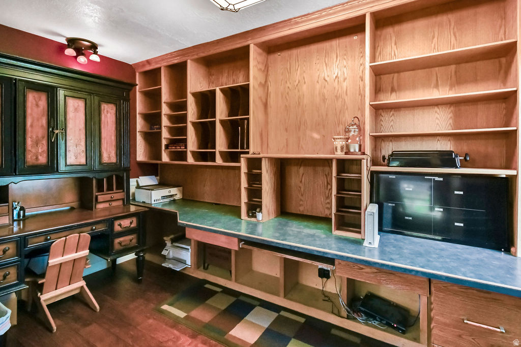 main property photo 13