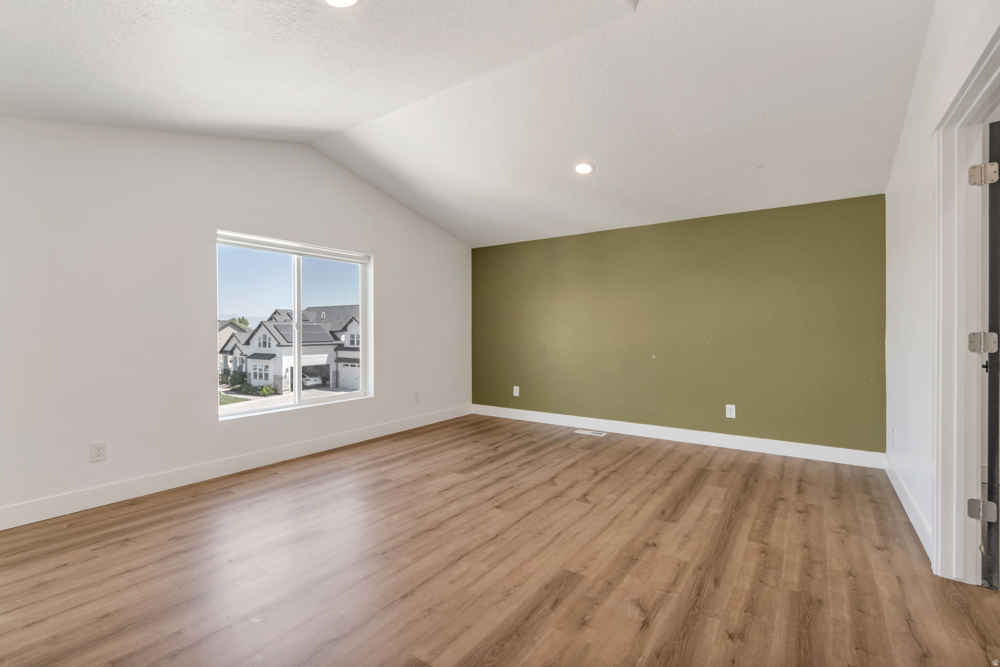 main property photo 75