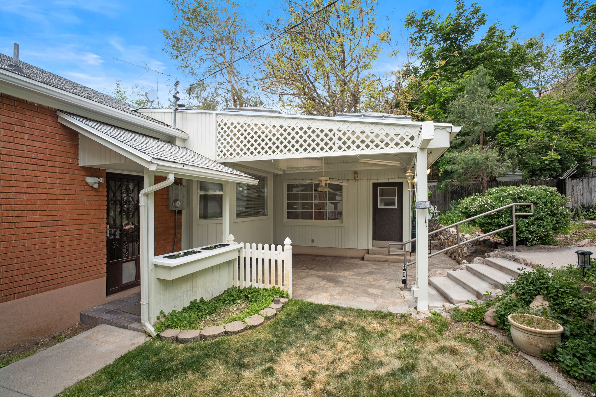 main property photo 6